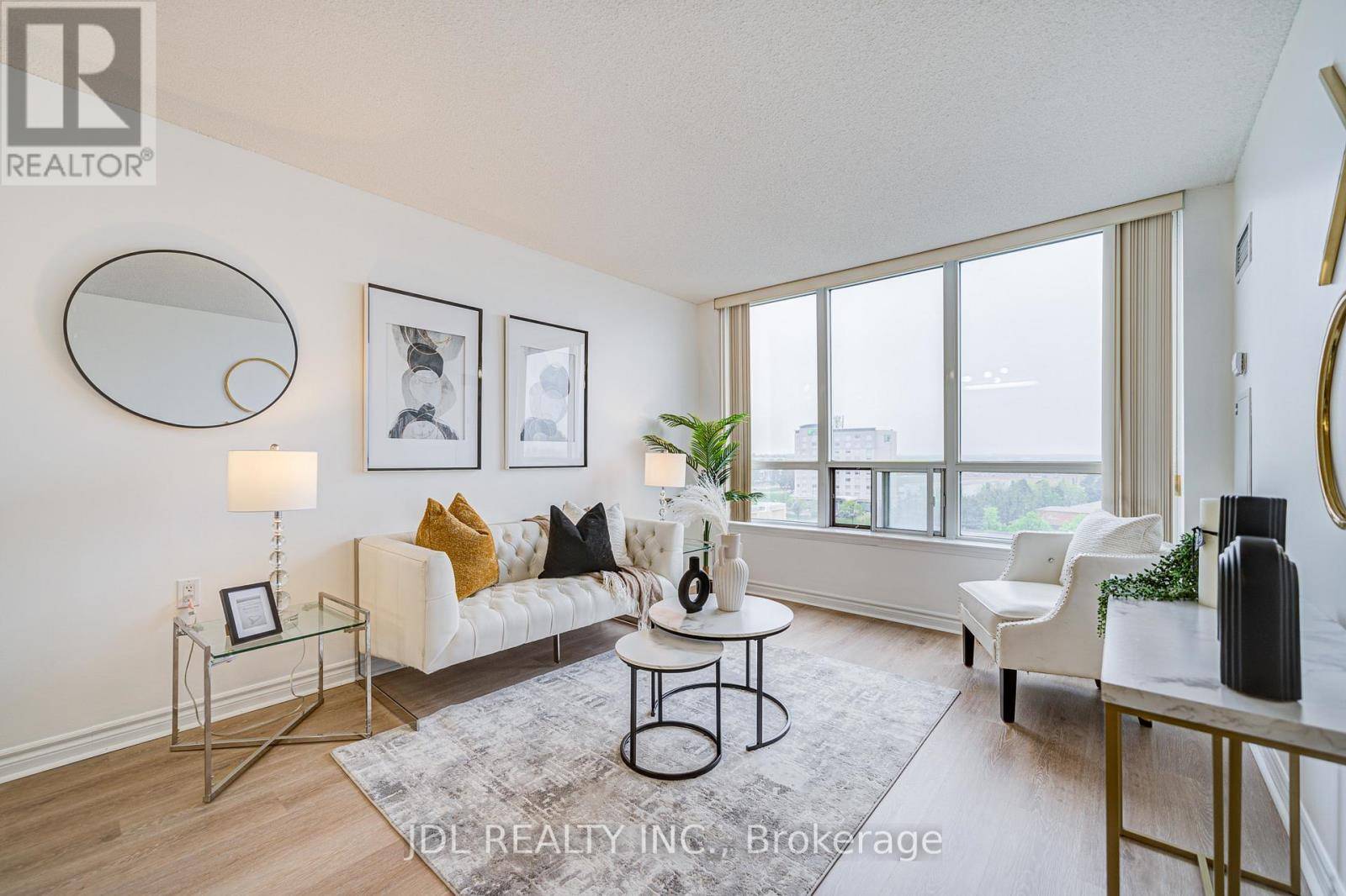 Richmond Hill (beaver Creek Business Park), ON L4B4R8,9017 Leslie ST #816