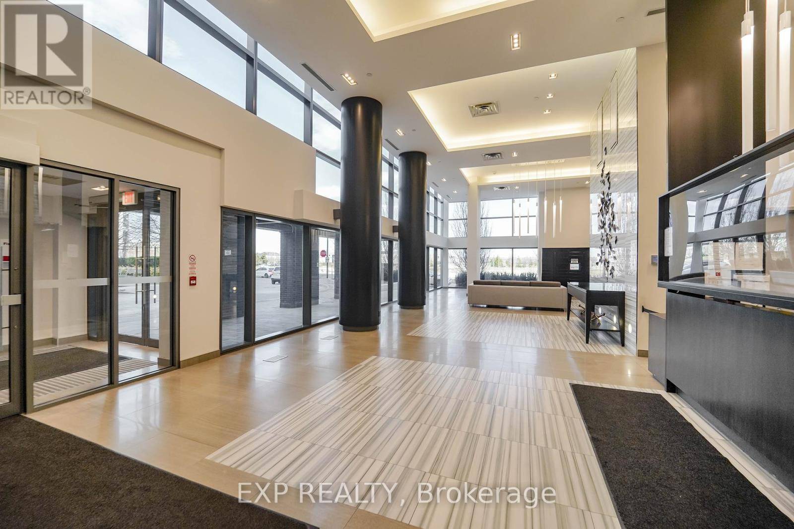 Richmond Hill (langstaff), ON L4B0E8,55 Oneida CRES #1011