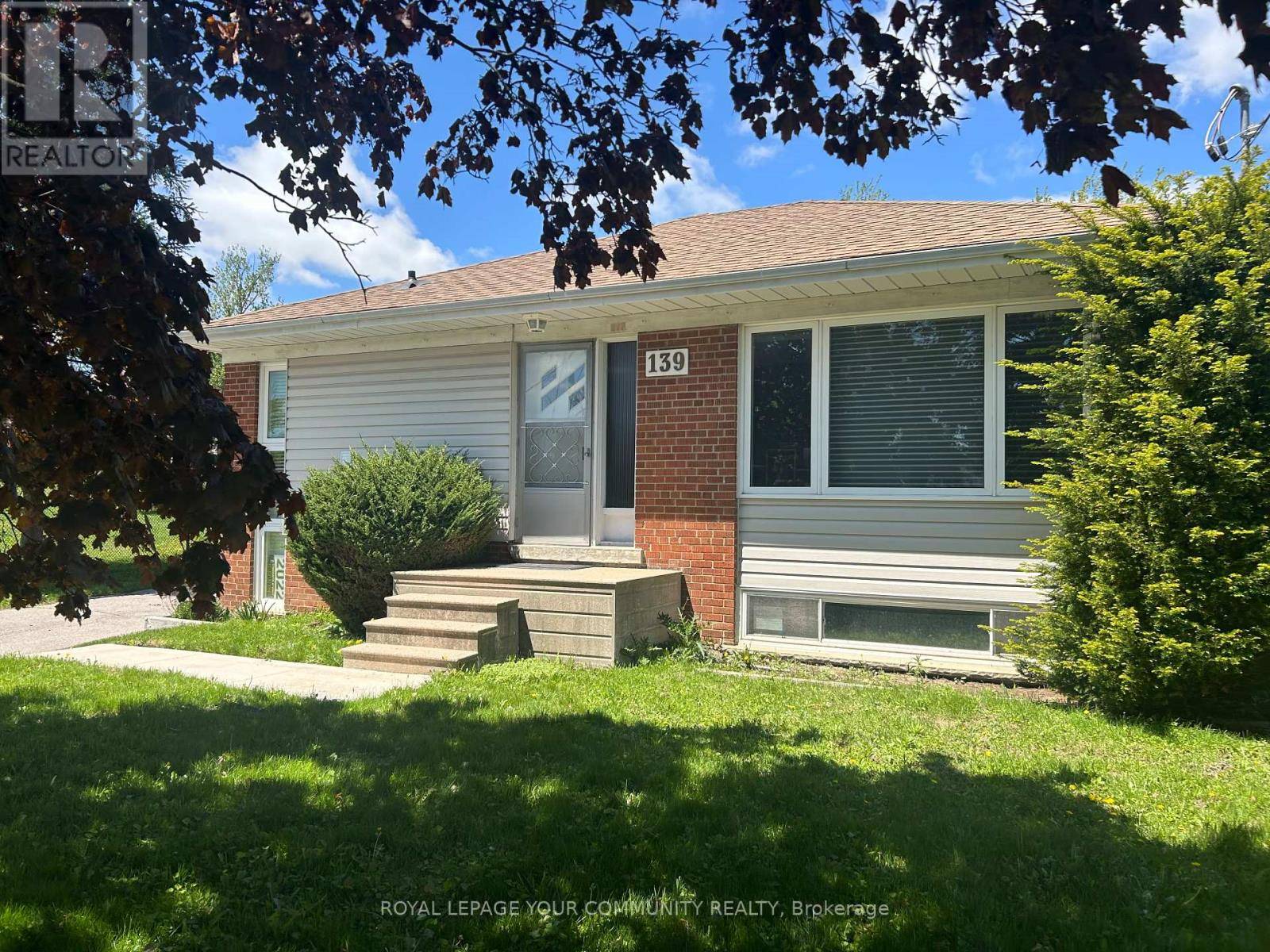 Newmarket (central Newmarket), ON L3Y2E9,139 QUEEN STREET