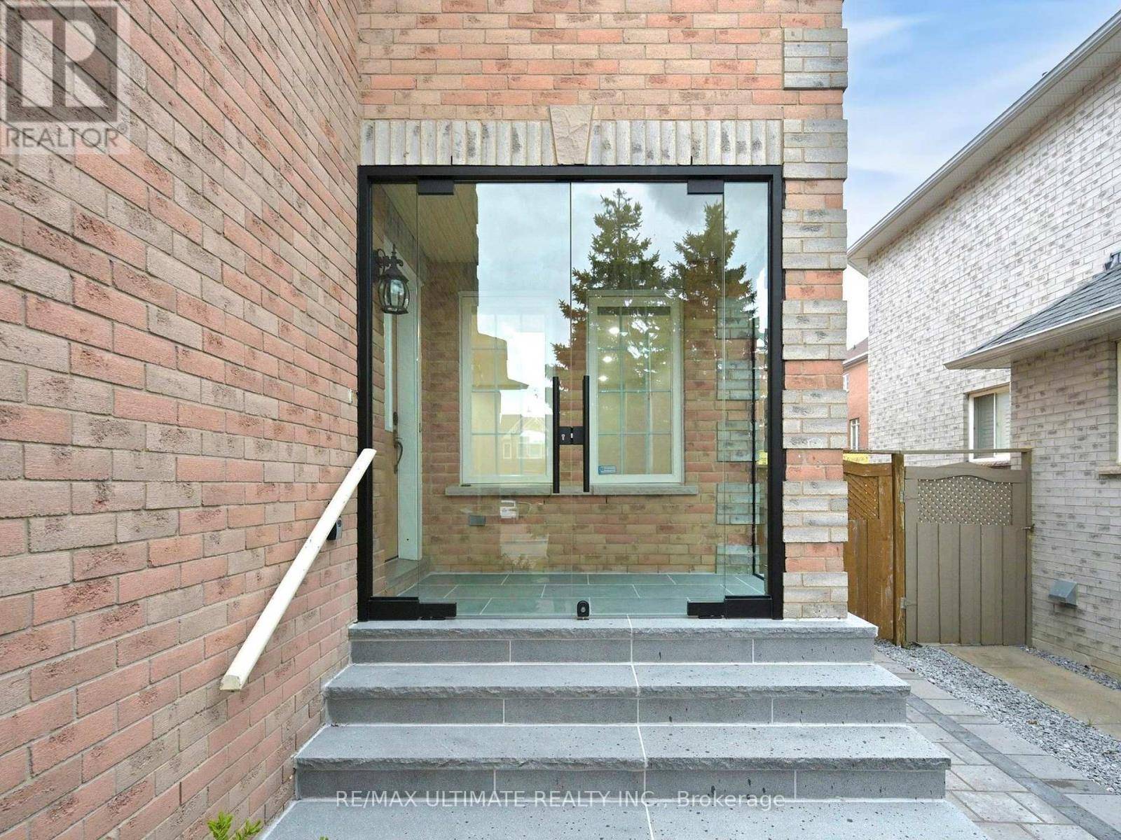 Markham (markville), ON L3P7T2,143 HALTERWOOD CIRCLE