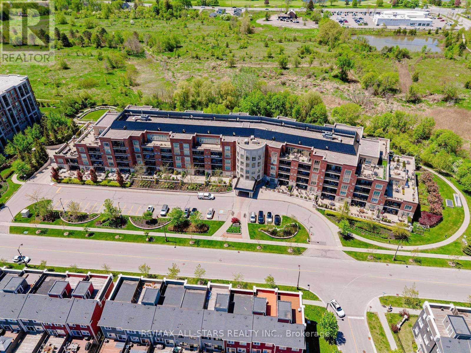 Whitchurch-stouffville (stouffville), ON L4A1P8,35 Baker Hill BLVD #414