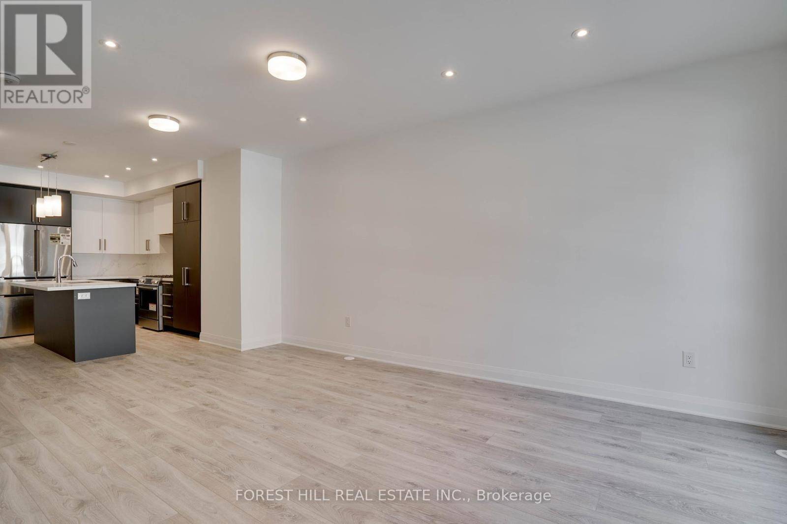 Vaughan (uplands), ON L4J0M1,16 CHESLEY STREET