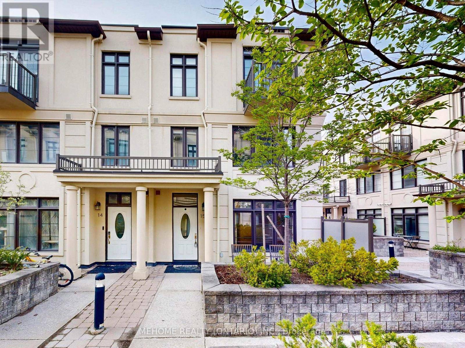 Vaughan (crestwood-springfarm-yorkhill), ON L4J0H1,7 Brighton PL #15