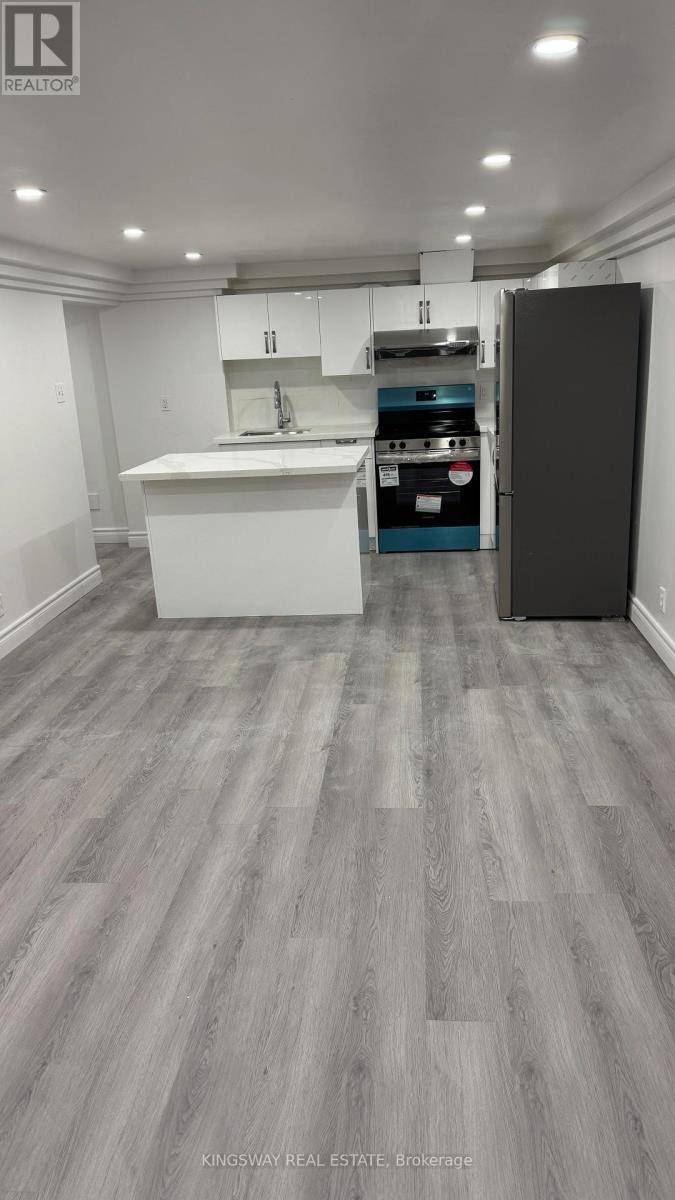 Georgina (keswick South), ON L4P3K7,49 Riverglen DR #(Lower)