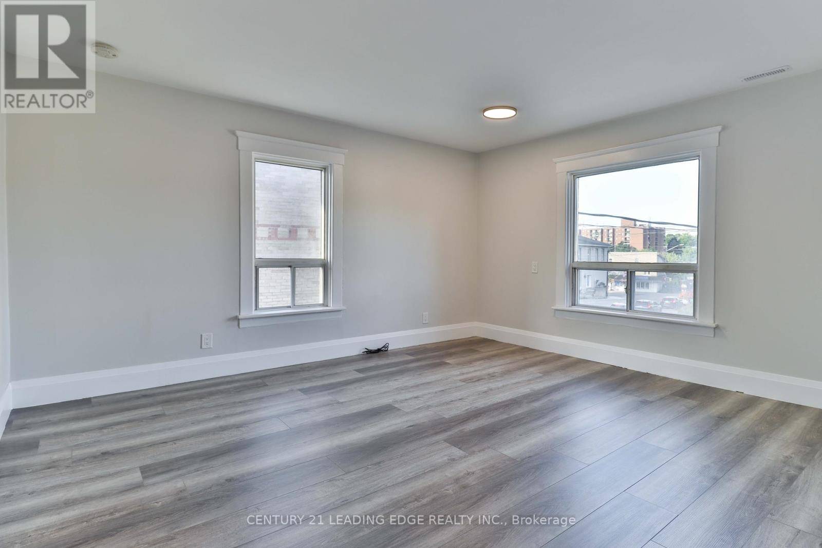 Newmarket (central Newmarket), ON L3Y1K7,487 Eagle ST #Suite B