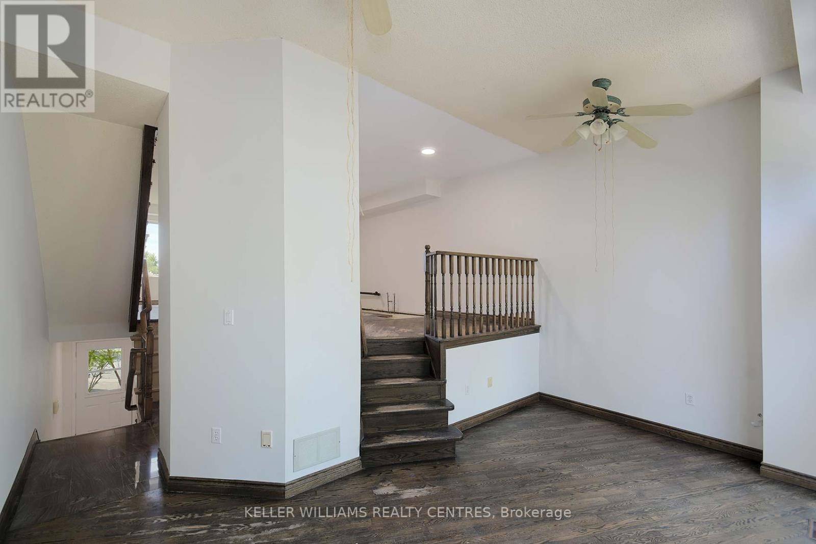 Newmarket (gorham-college Manor), ON L3Y8M8,357 Riddell CT #4