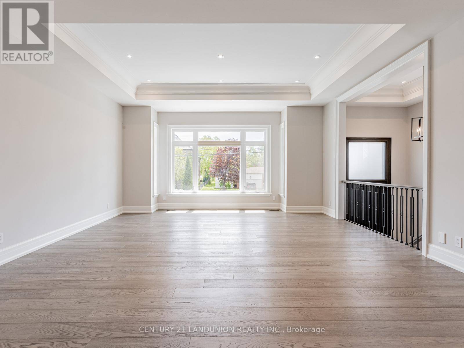 Richmond Hill (oak Ridges), ON L4E2W8,36A ELM GROVE AVENUE