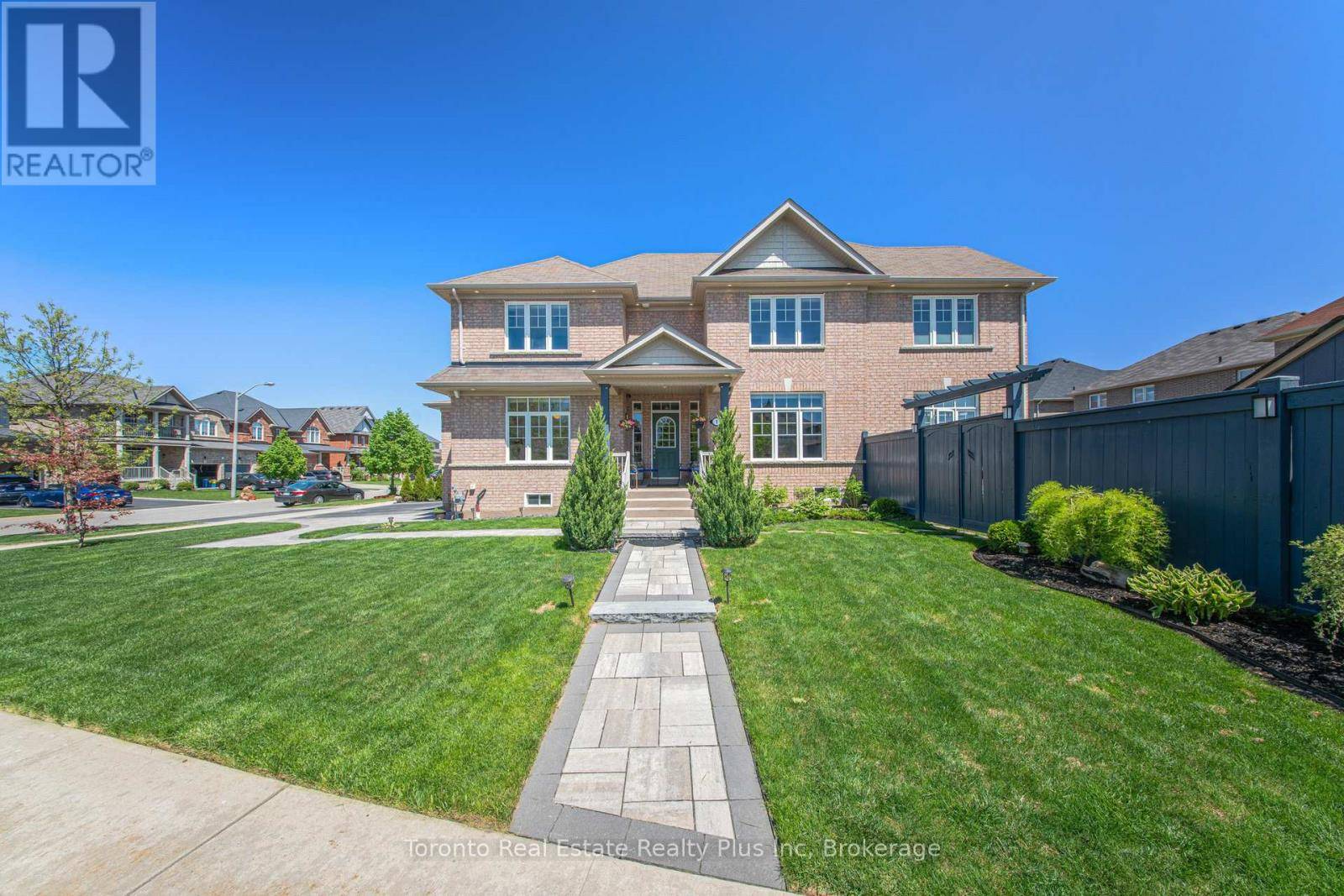 New Tecumseth (tottenham), ON L0G1W0,1 WATSON DRIVE
