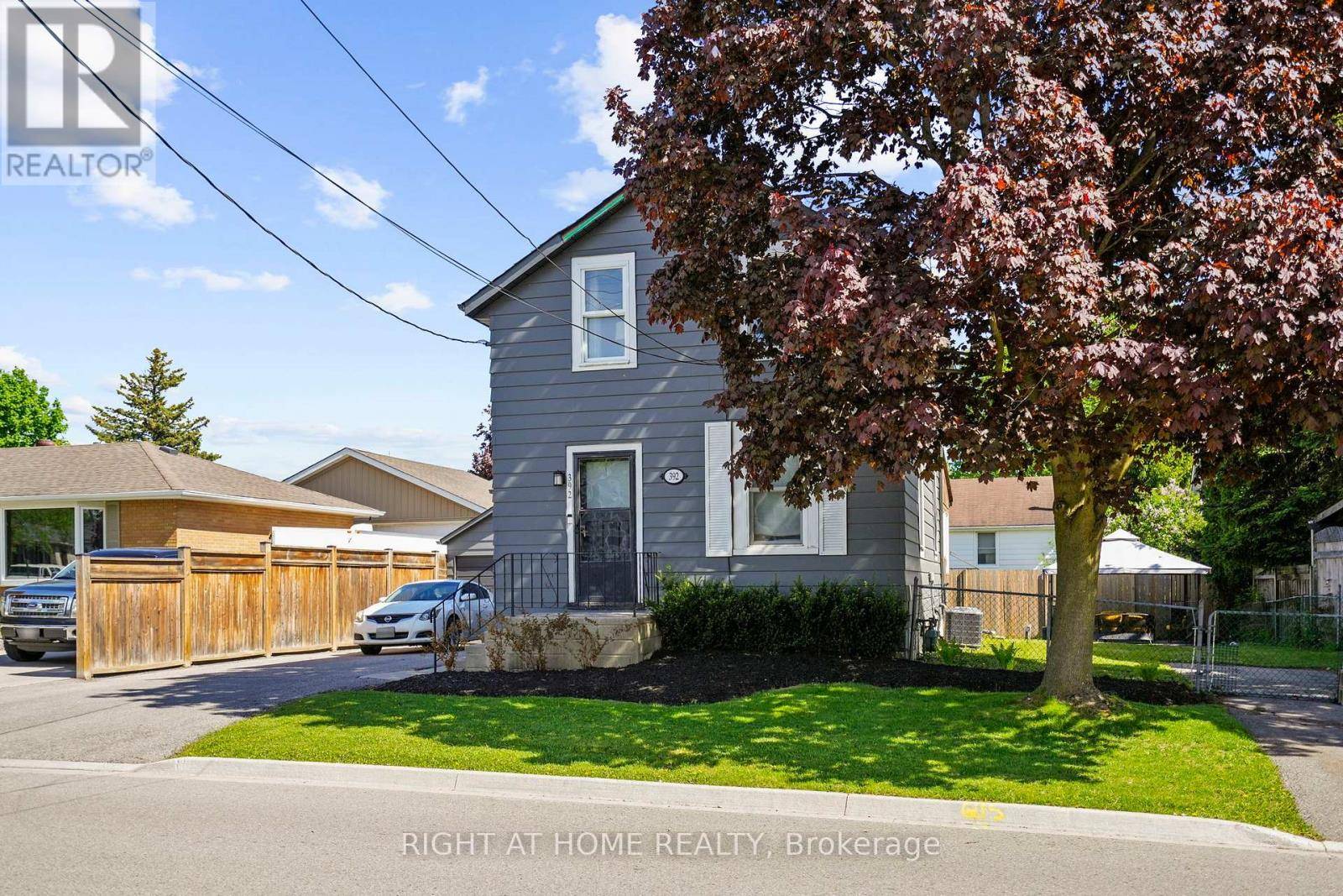 Whitchurch-stouffville (stouffville), ON L4A4Z4,392 STOUFFER STREET