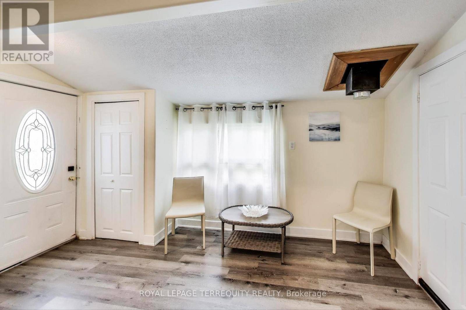 East Gwillimbury, ON L0G1R0,3251 RAVENSHOE ROAD
