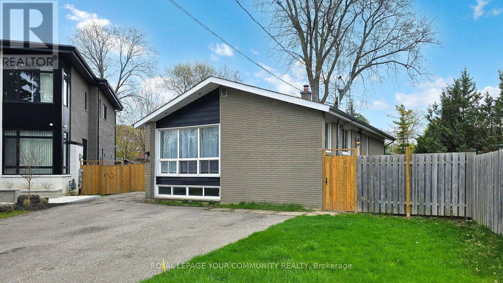 Richmond Hill (crosby), ON L4C2V7,446 LYNETT CRESCENT