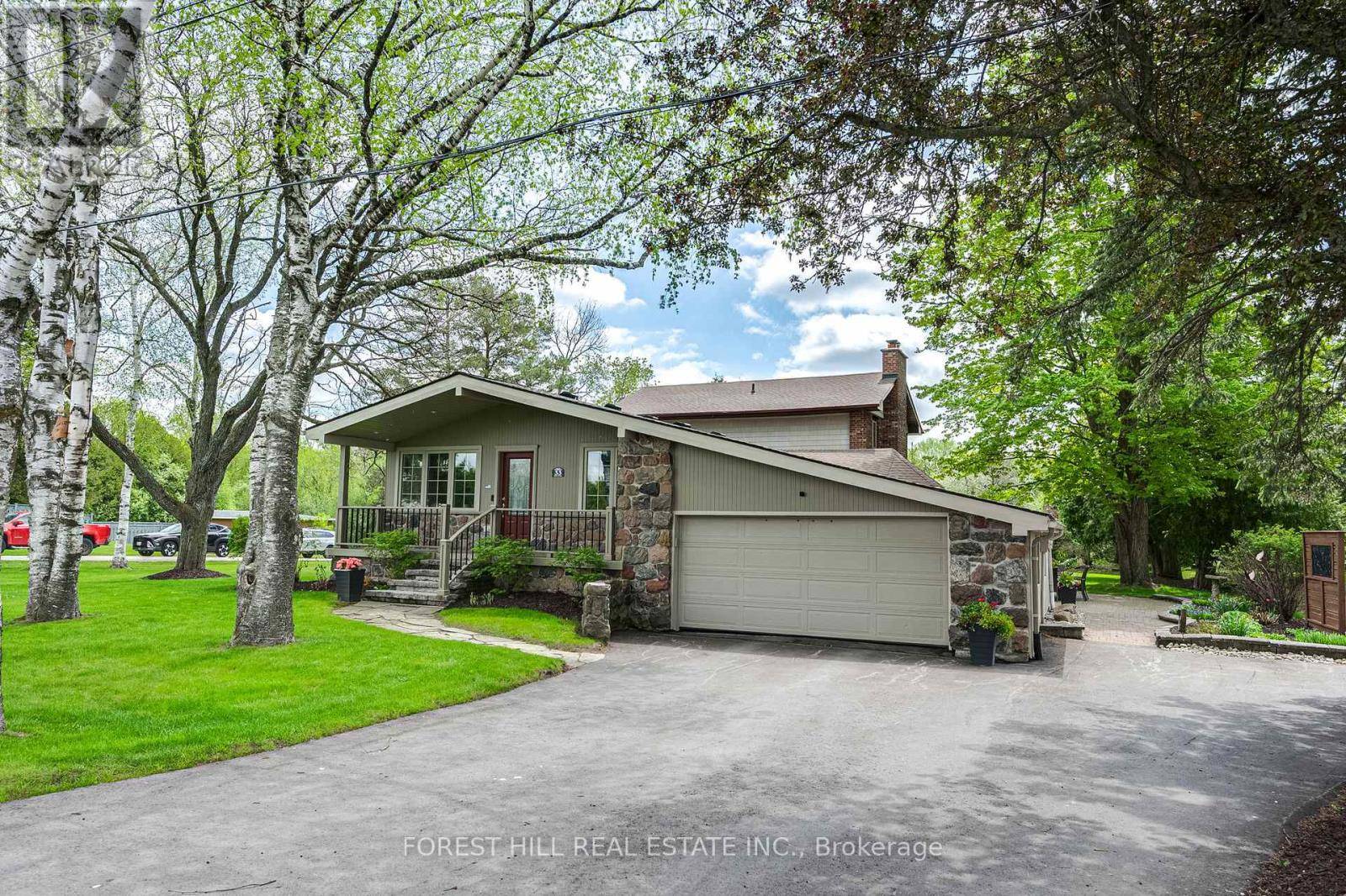 Whitchurch-stouffville, ON L4A4N4,33 JOYCE BOULEVARD