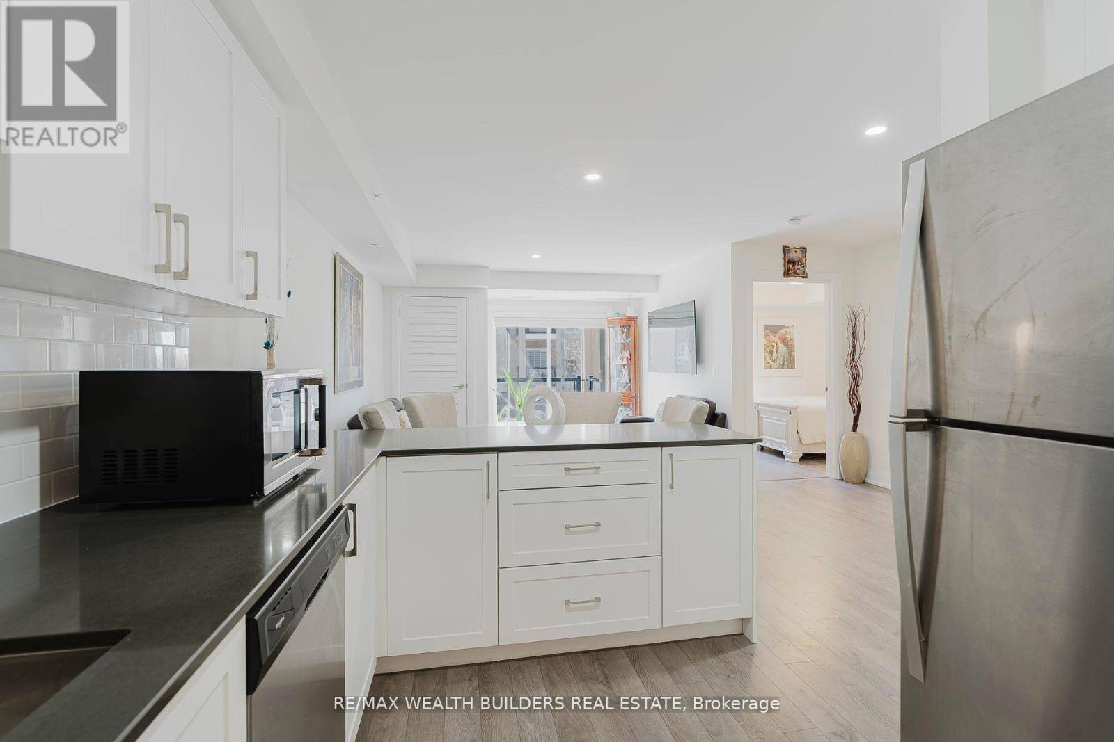 Whitchurch-stouffville (stouffville), ON L4A1Y7,481 Rupert AVE #2216