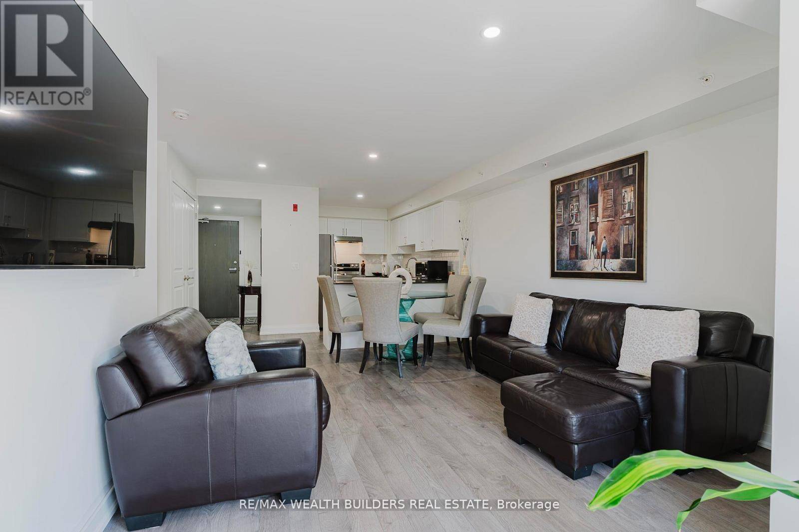 Whitchurch-stouffville (stouffville), ON L4A1Y7,481 Rupert AVE #2216