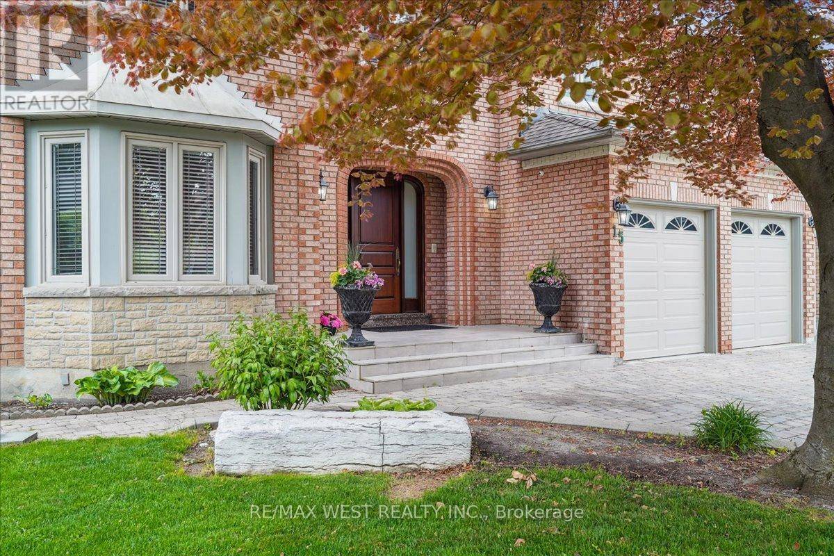 Vaughan (east Woodbridge), ON L4L8H4,15 BROWNLEE AVENUE