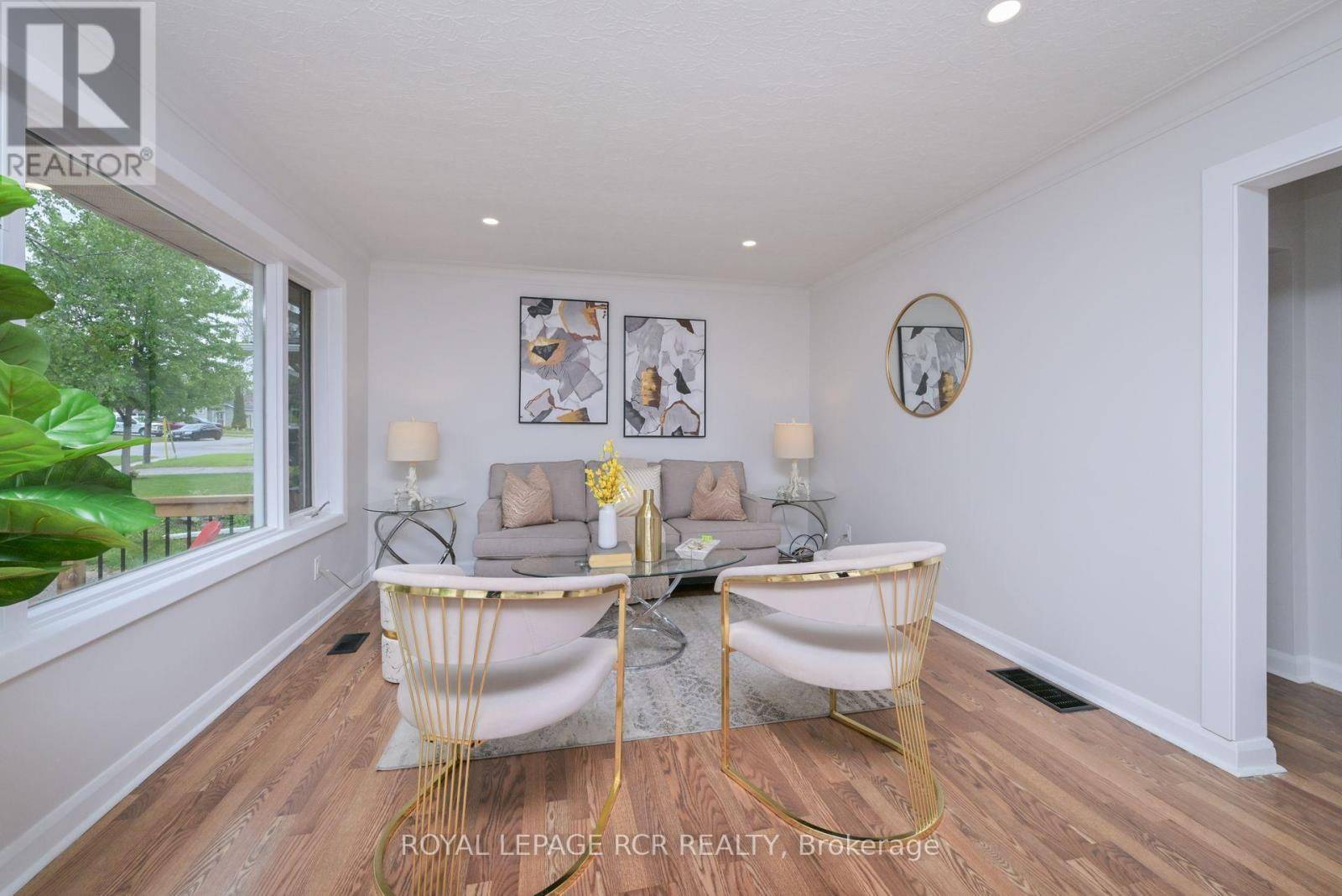 New Tecumseth (beeton), ON L0G1A0,12 MAPLE AVENUE E