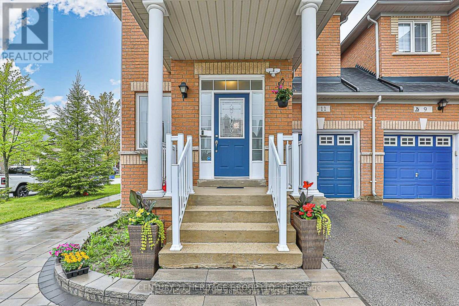 Richmond Hill (oak Ridges Lake Wilcox), ON L4E5C2,11 BIRDSONG STREET