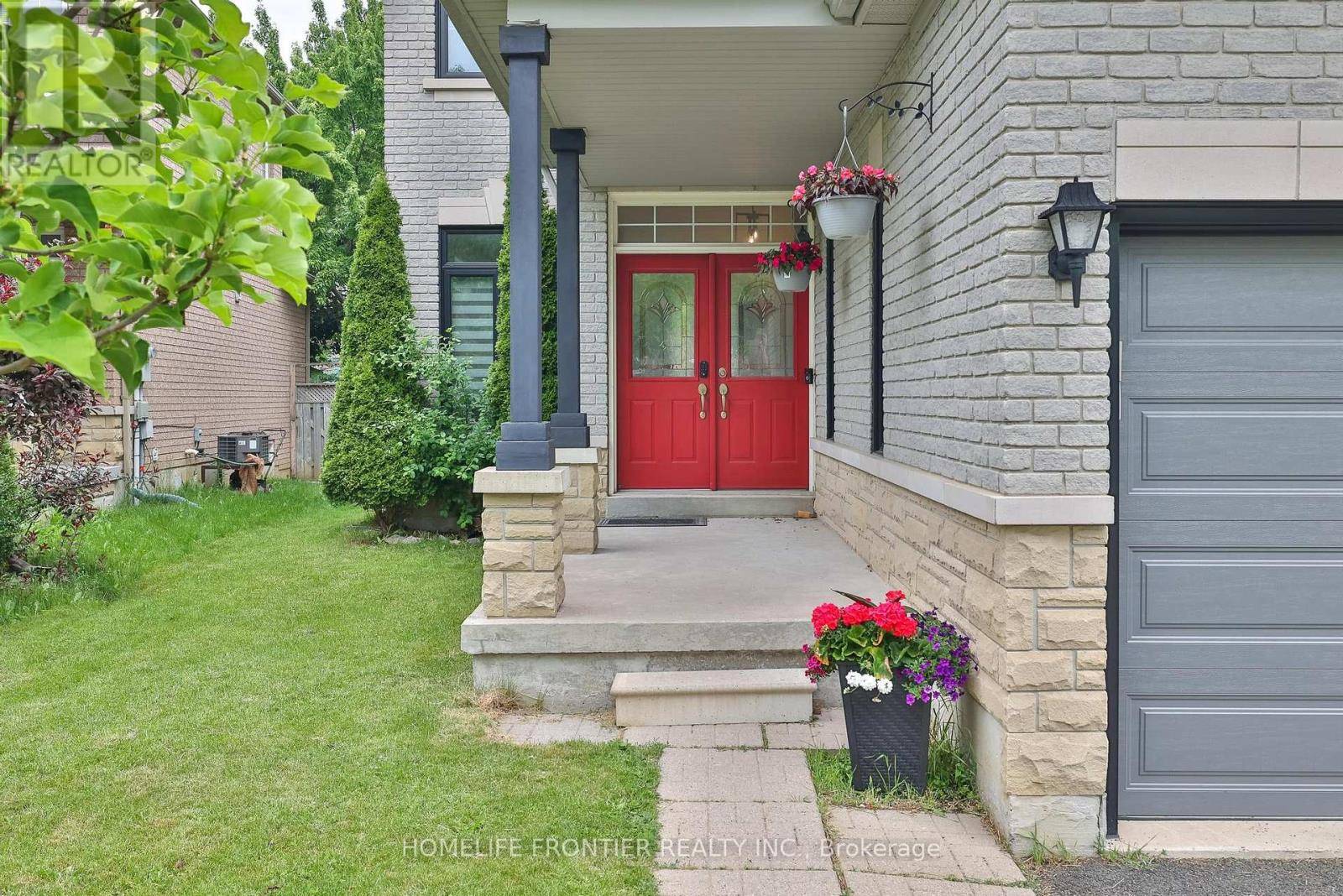 Richmond Hill (oak Ridges), ON L4E3T5,6 RAINTREE CRESCENT
