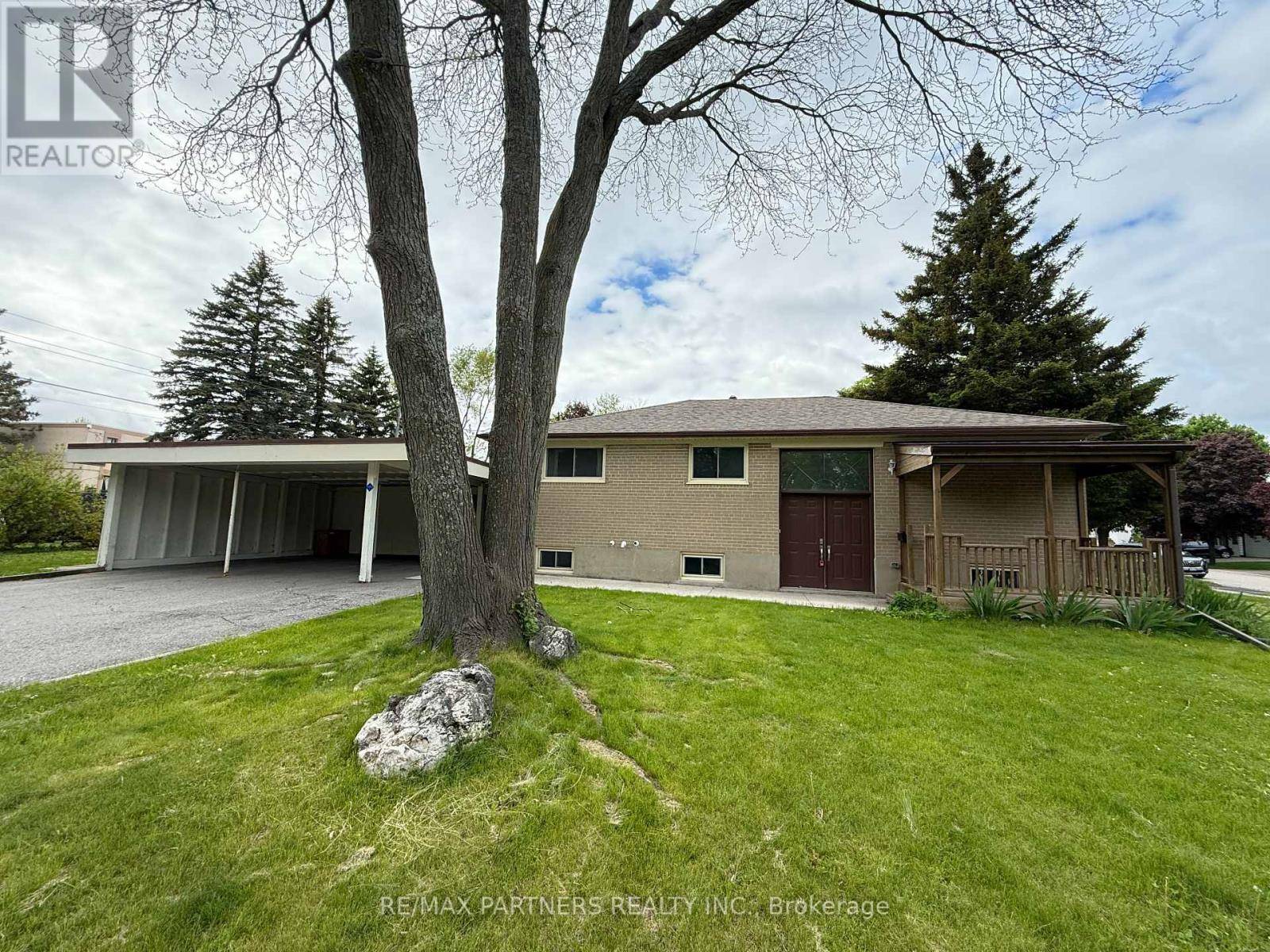 Aurora (aurora Heights), ON L4G3E9,77 FOREHT CRESCENT