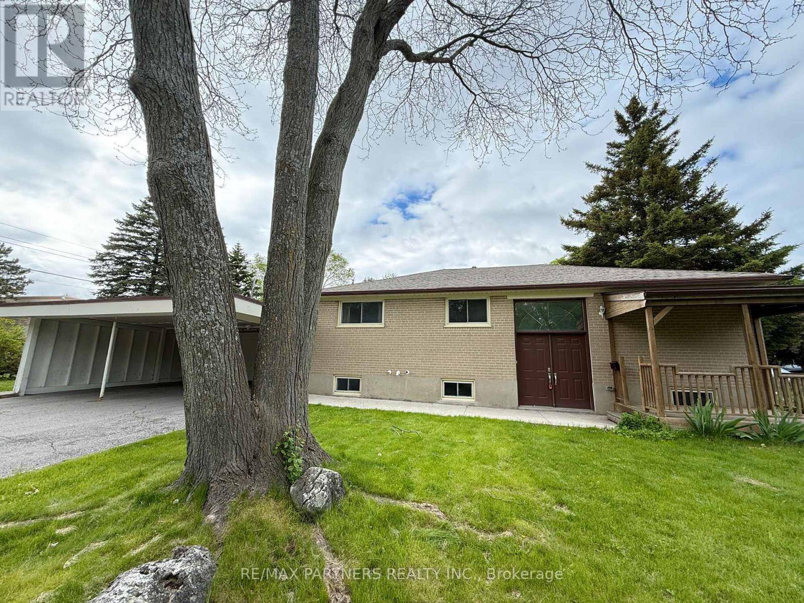 Aurora (aurora Heights), ON L4G3E9,77 FOREHT CRESCENT