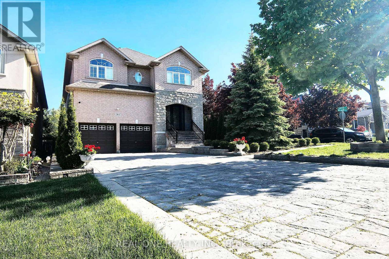 Richmond Hill (observatory), ON L4C0R7,301 Weldrick RD East ##Upper