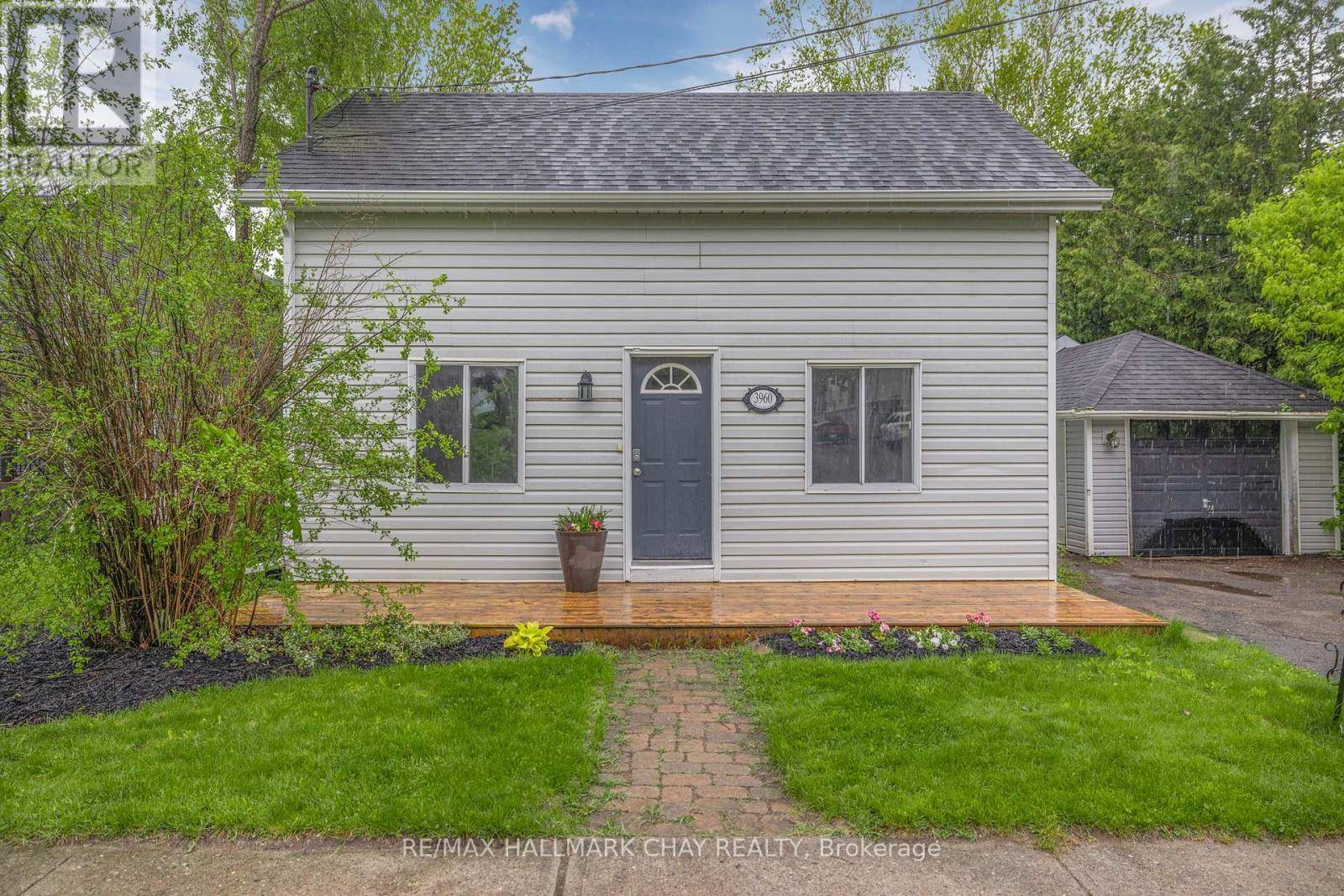 Uxbridge, ON L0C1A0,3960 FRONT STREET