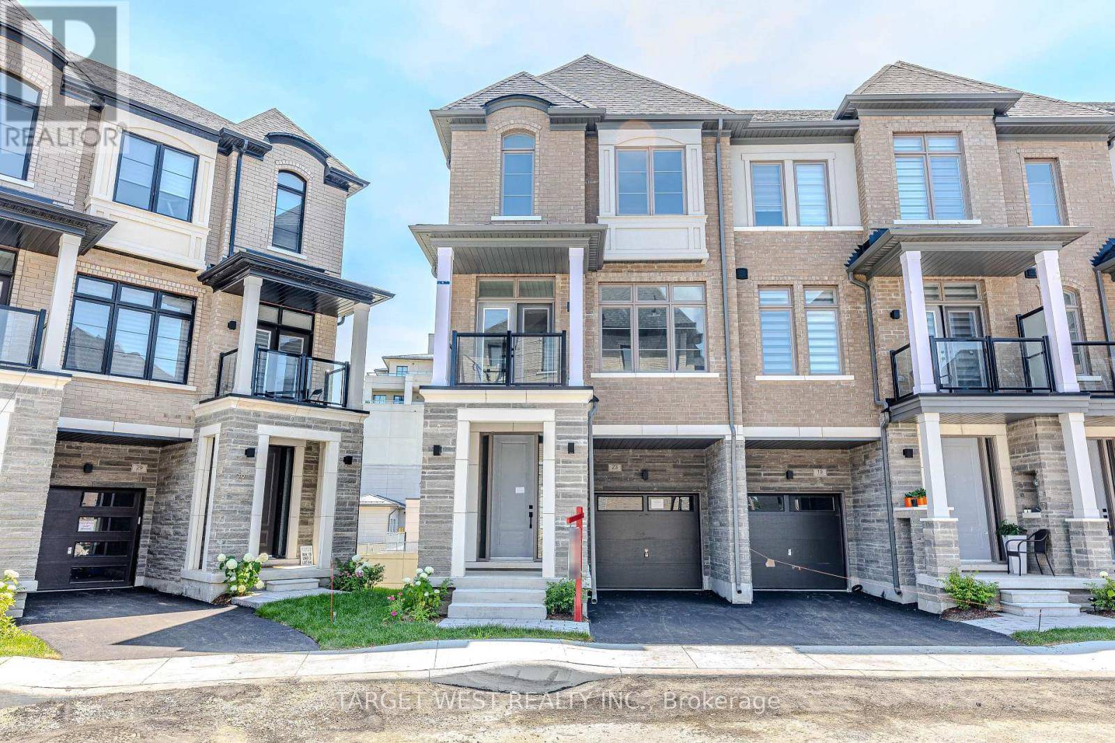 Vaughan (vellore Village), ON L4H5G4,23 ARCHAMBAULT WAY