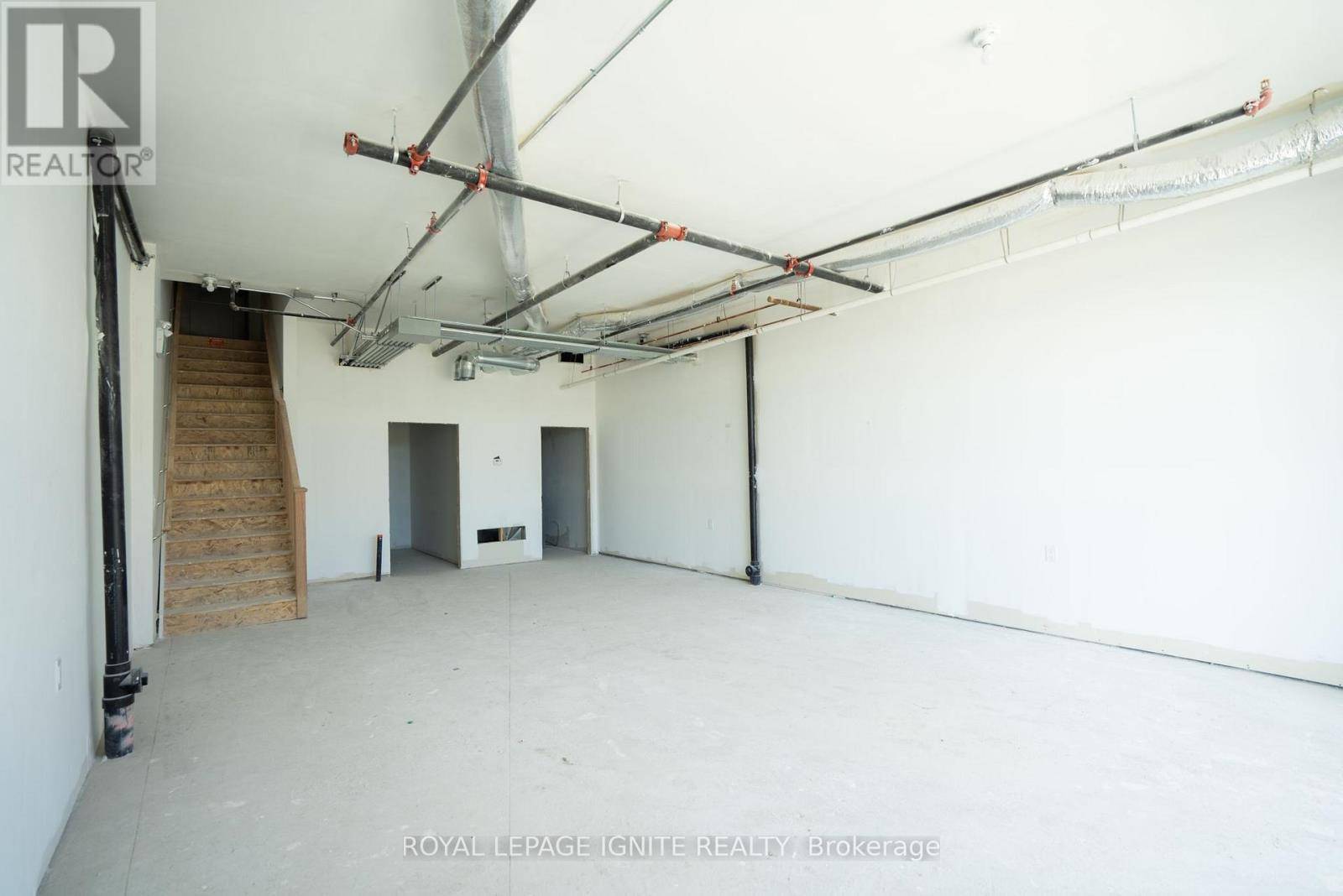 Bradford West Gwillimbury (bradford), ON L3Z4M2,220 Dissette ST #2