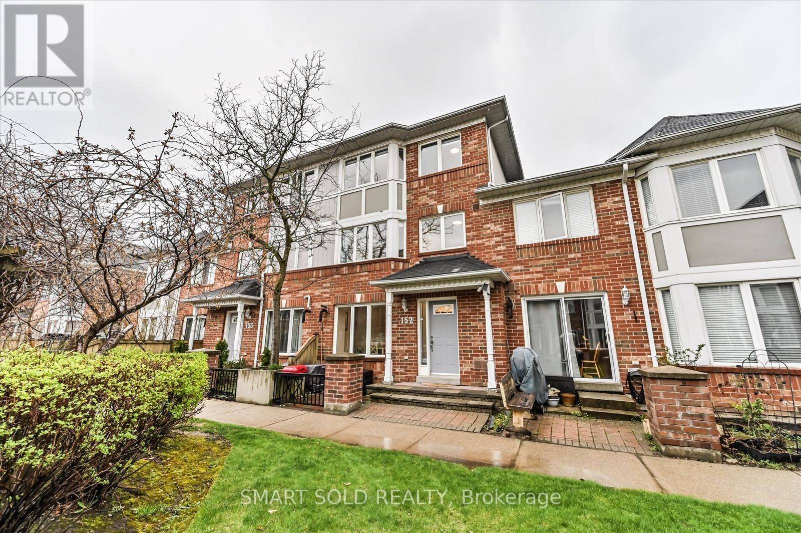 Vaughan (crestwood-springfarm-yorkhill), ON L4J8H1,18 Clark AVE West #152