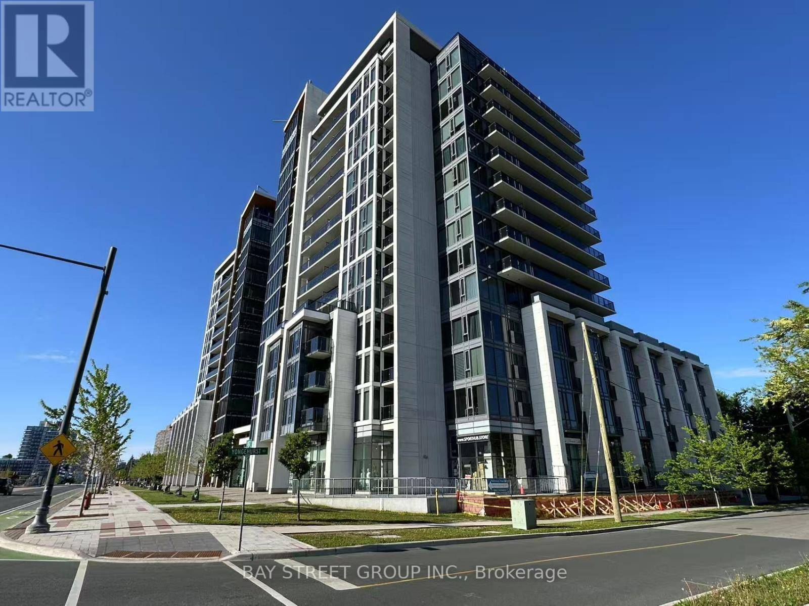 Richmond Hill (north Richvale), ON L4C0X4,9608 Yonge ST #903