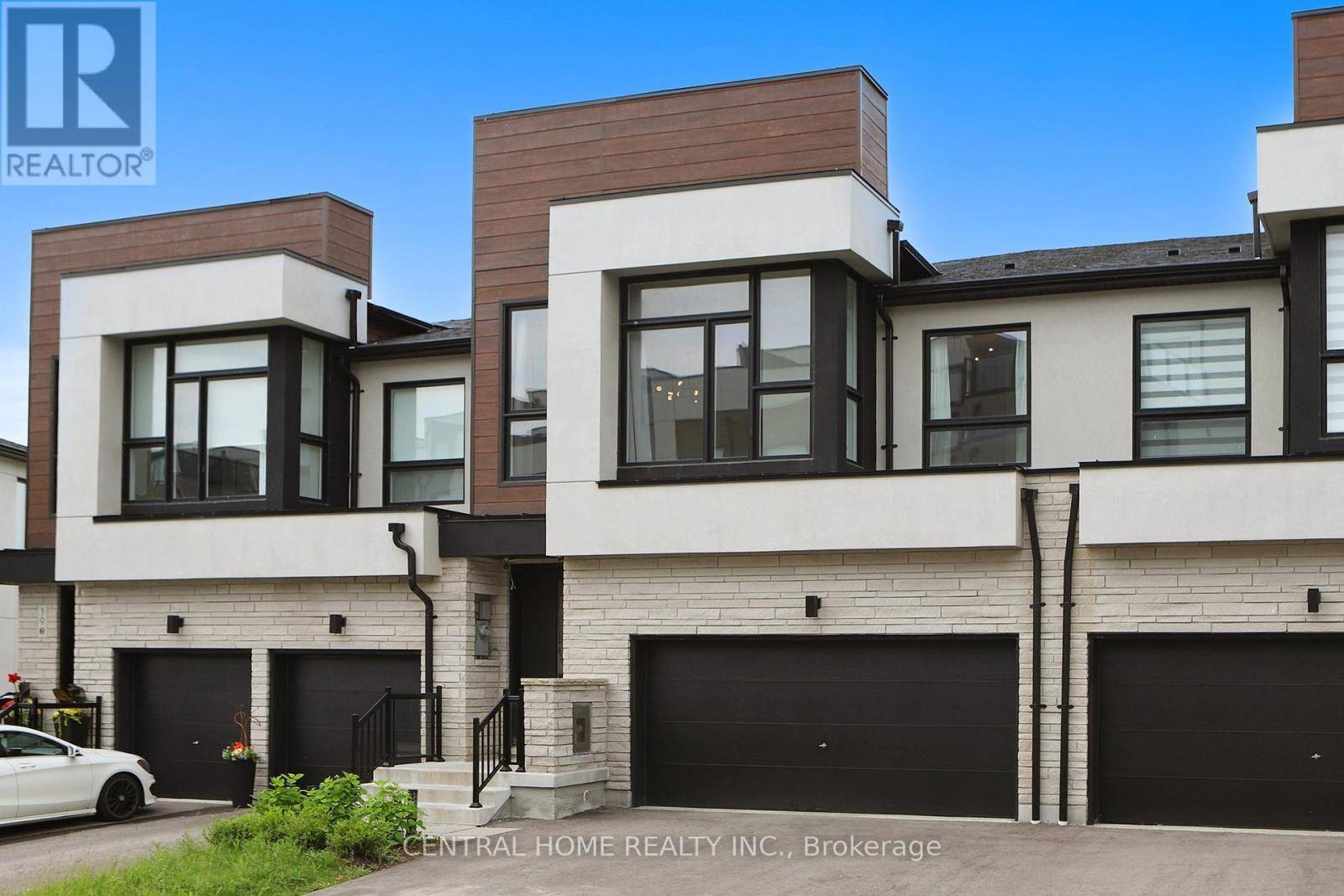 Richmond Hill (oak Ridges Lake Wilcox), ON L4E1H7,17 KNOLLVIEW LANE