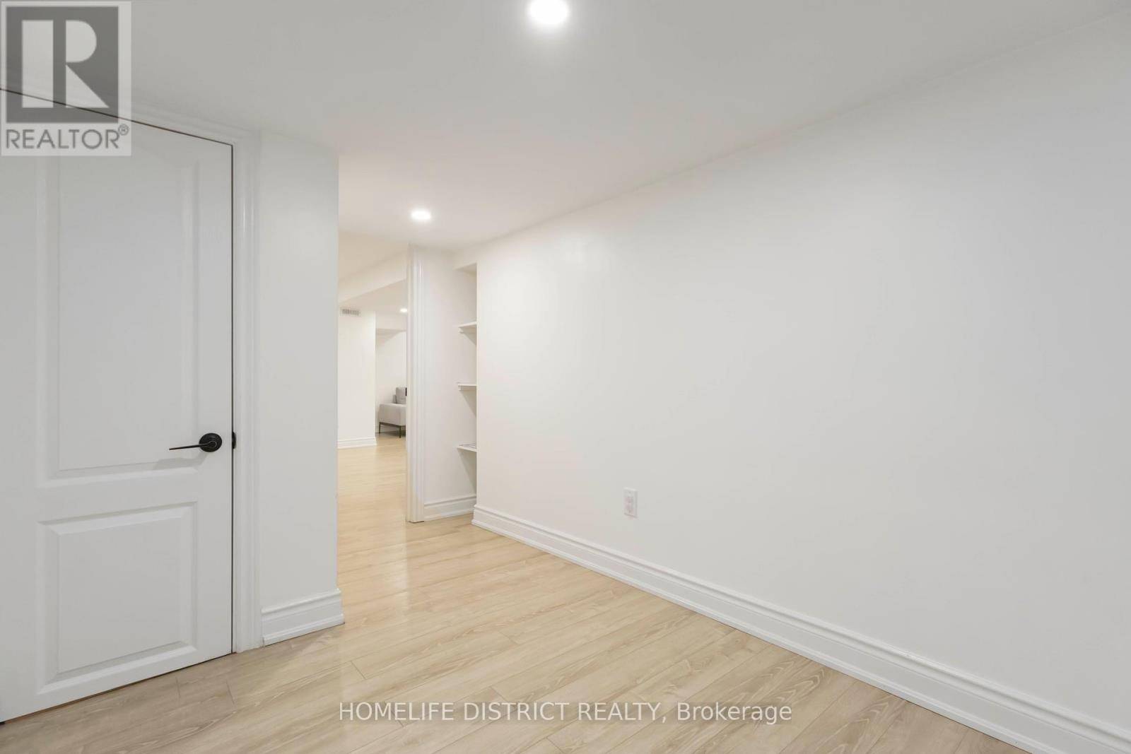 Markham (greensborough), ON L6E1L1,138 ALFRED PATERSON DRIVE
