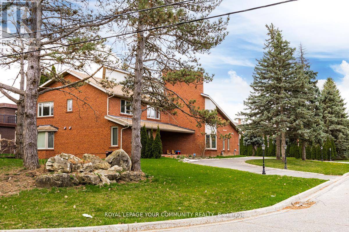 Vaughan (east Woodbridge), ON L4L1S5,117 HAYHOE AVENUE