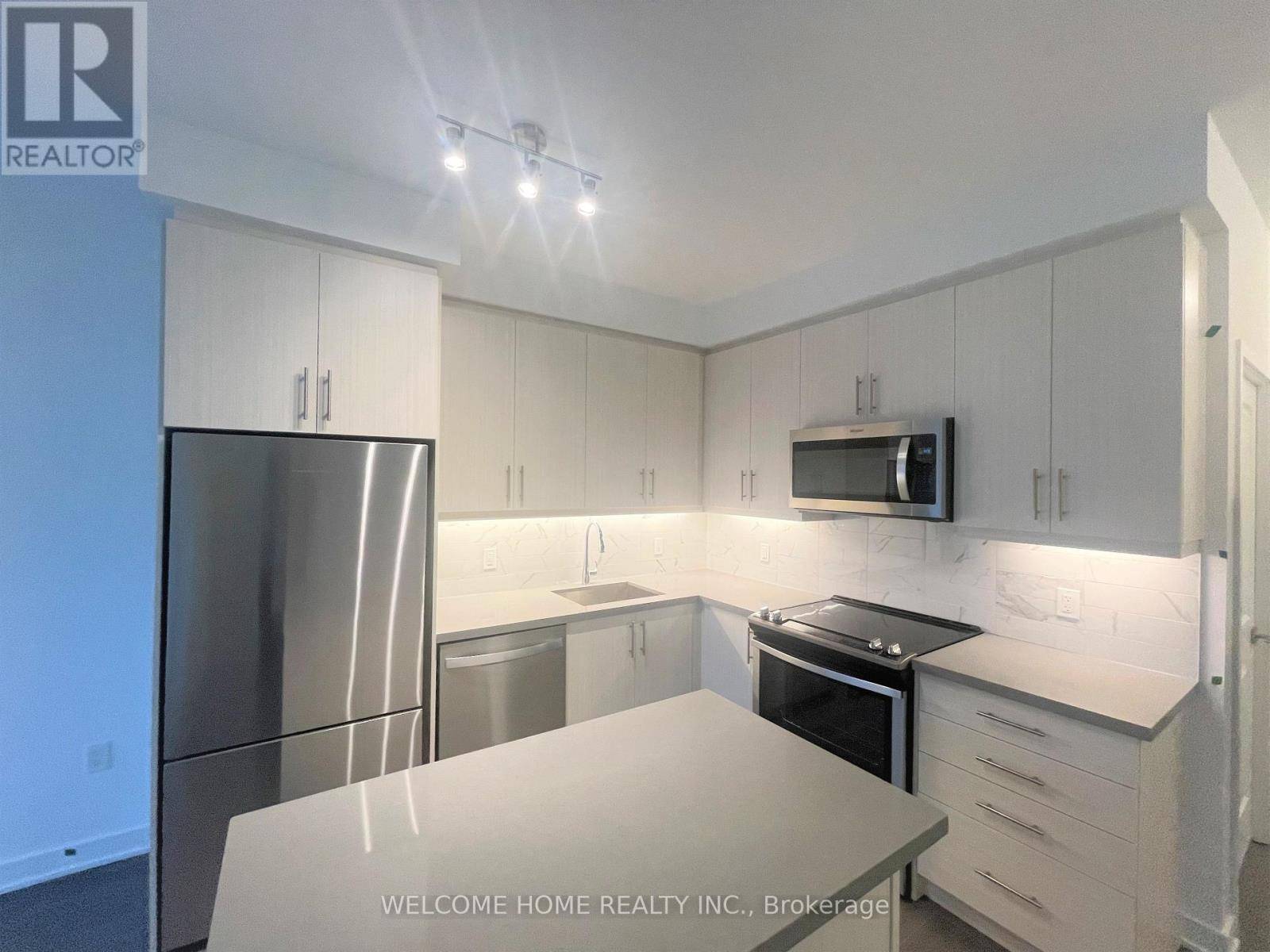 Richmond Hill (langstaff), ON L4B0A6,85 Oneida CRES #904