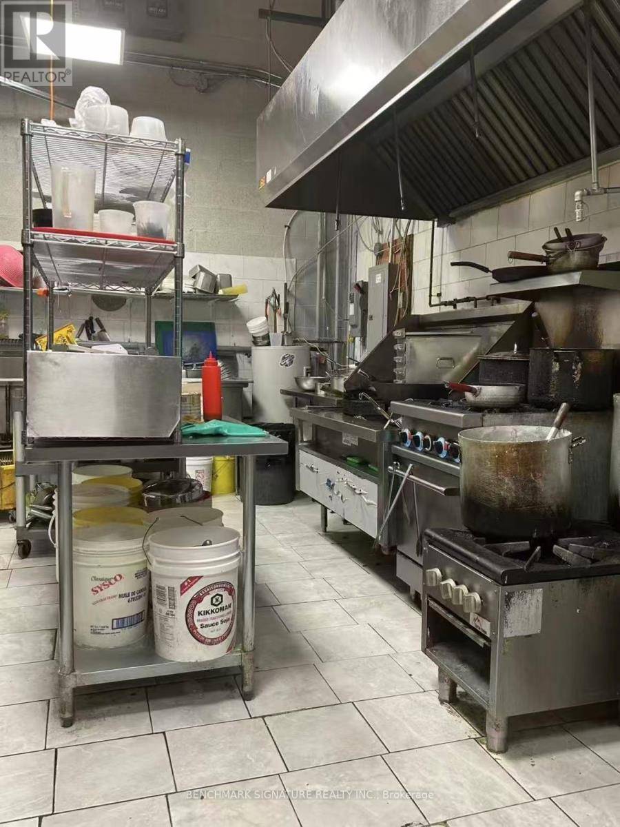 Markham (cachet), ON L6C0M5,9390 WOODBINE AVENUE