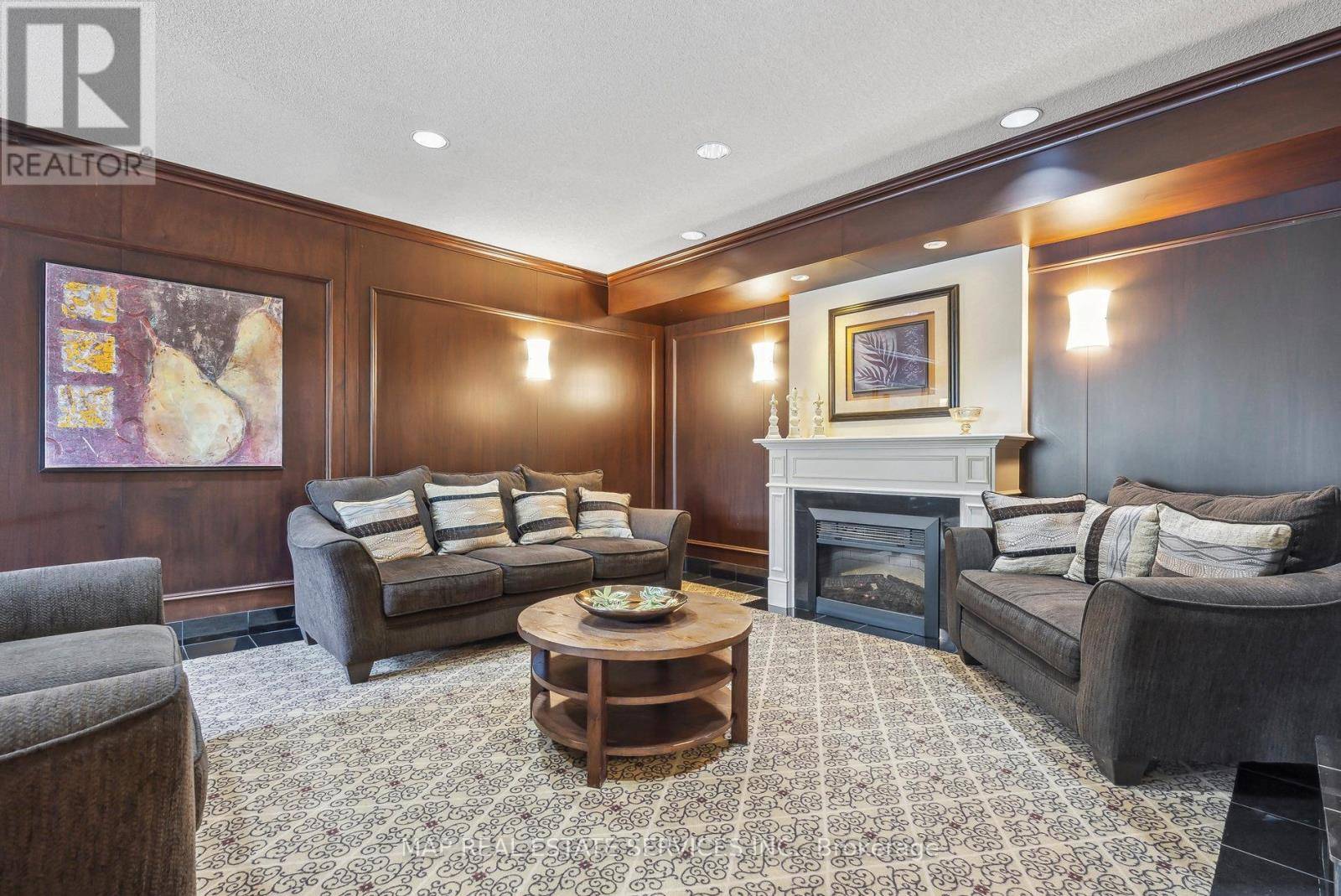 Vaughan (brownridge), ON L4J7W8,110 Promenade CIR #202