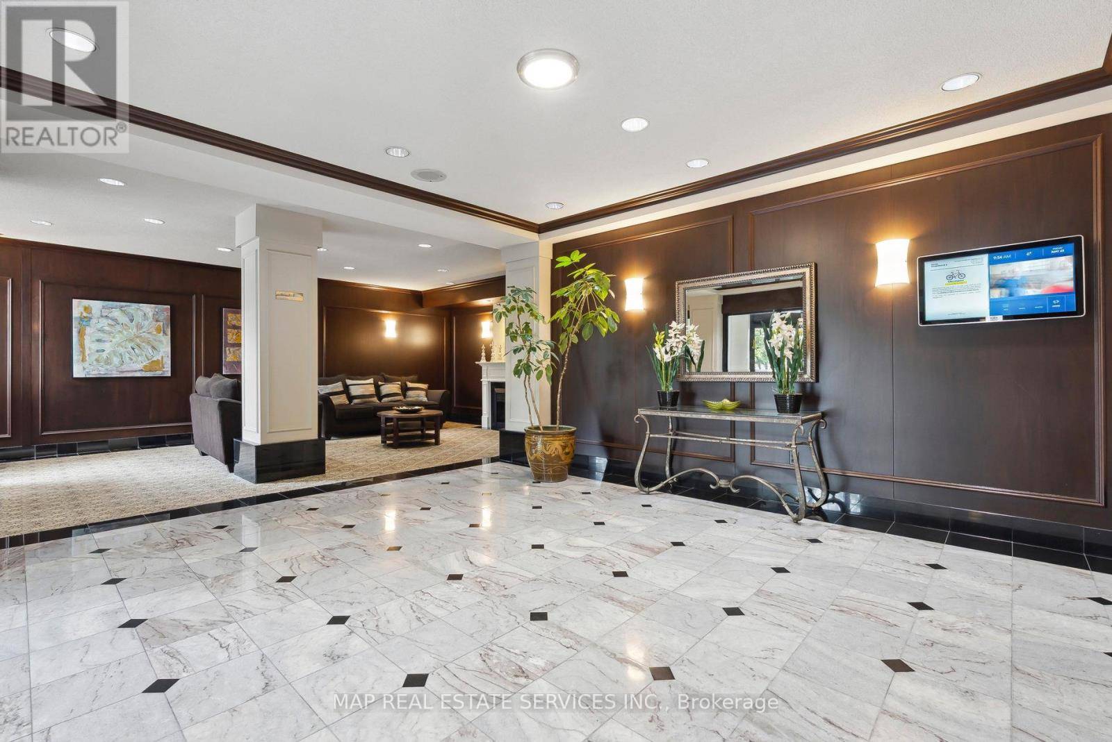 Vaughan (brownridge), ON L4J7W8,110 Promenade CIR #202