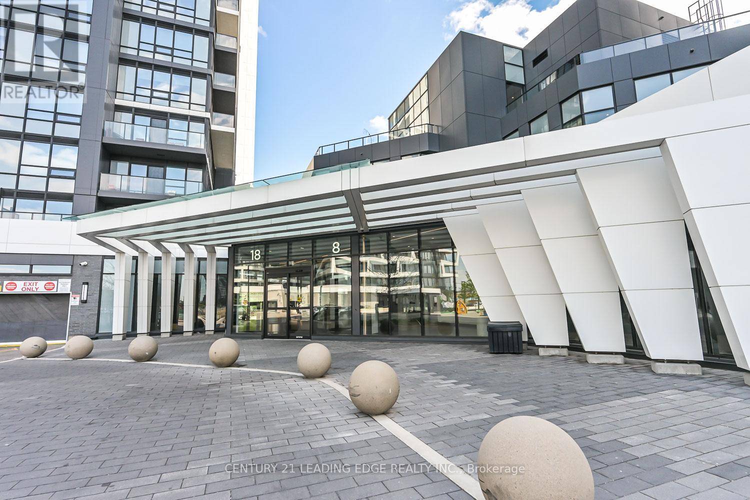 Markham (unionville), ON L3R6L5,18 Water Walk DR #210