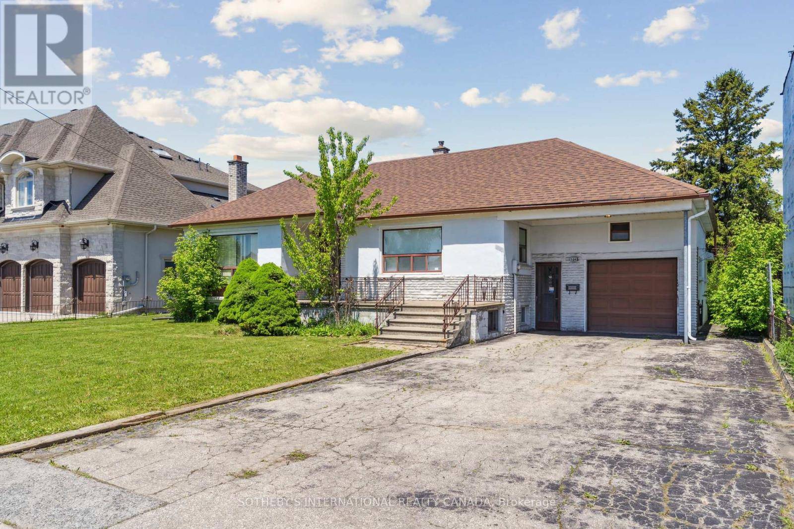 Vaughan (crestwood-springfarm-yorkhill), ON L4J1A6,104 CRESTWOOD ROAD