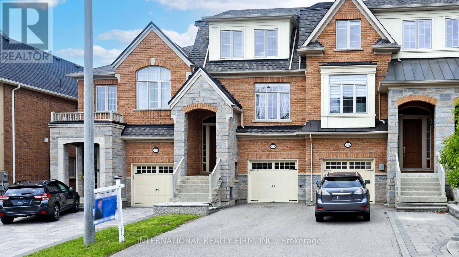 Richmond Hill (westbrook), ON L4S0E5,134 LACEWOOD DRIVE