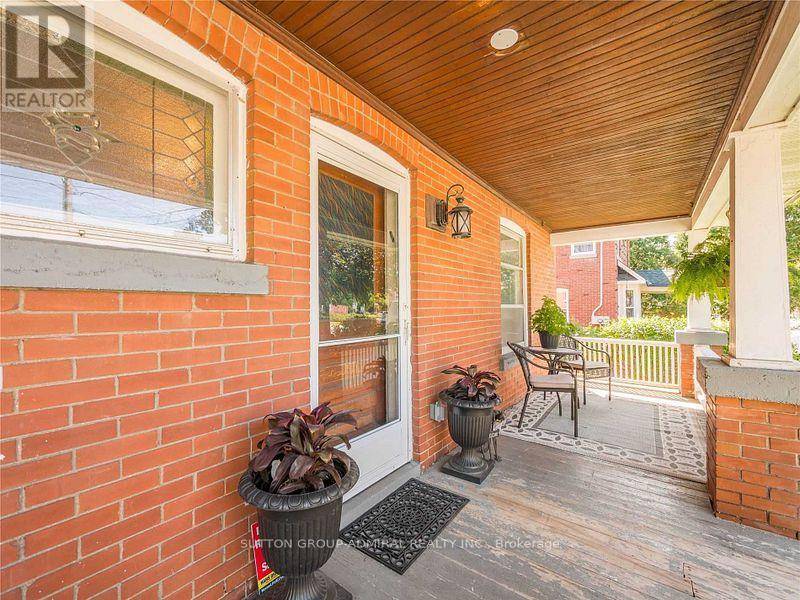 Bradford West Gwillimbury (bradford), ON L3Z2B4,119 BARRIE STREET