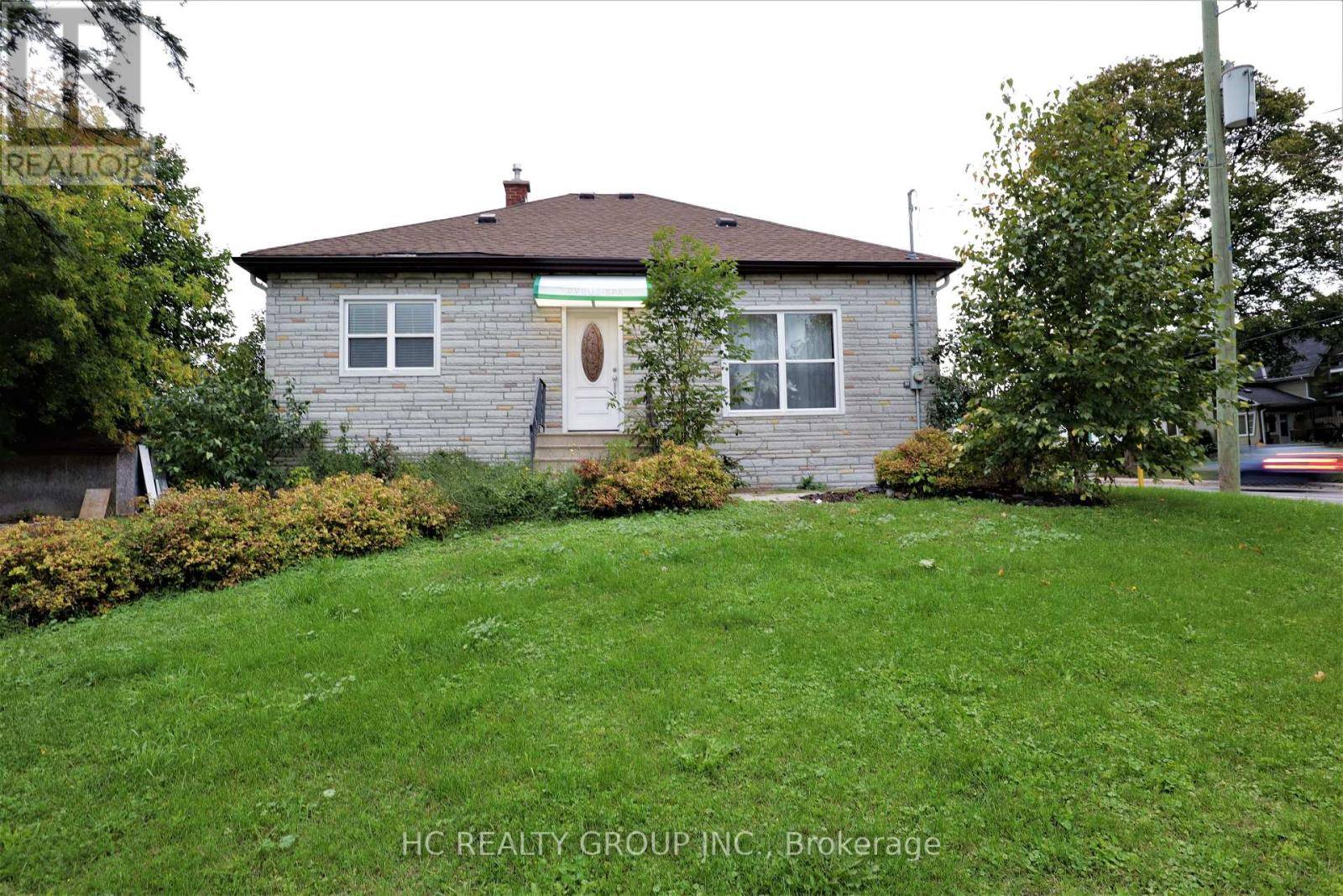 Newmarket (central Newmarket), ON L3Y3T4,94 Prospect ST #Upper