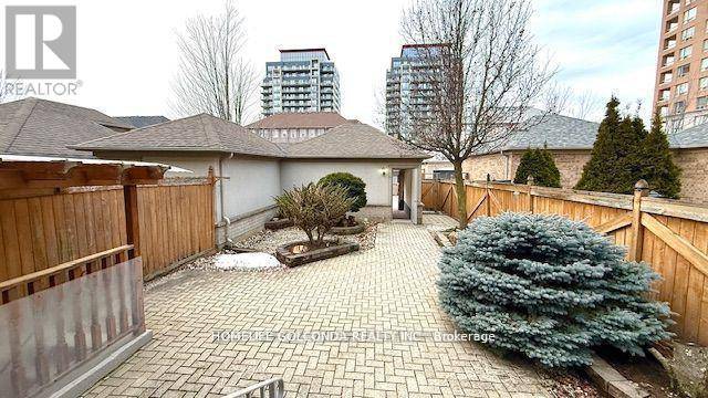 Richmond Hill (langstaff), ON L4B4E3,82 ELLESMERE STREET