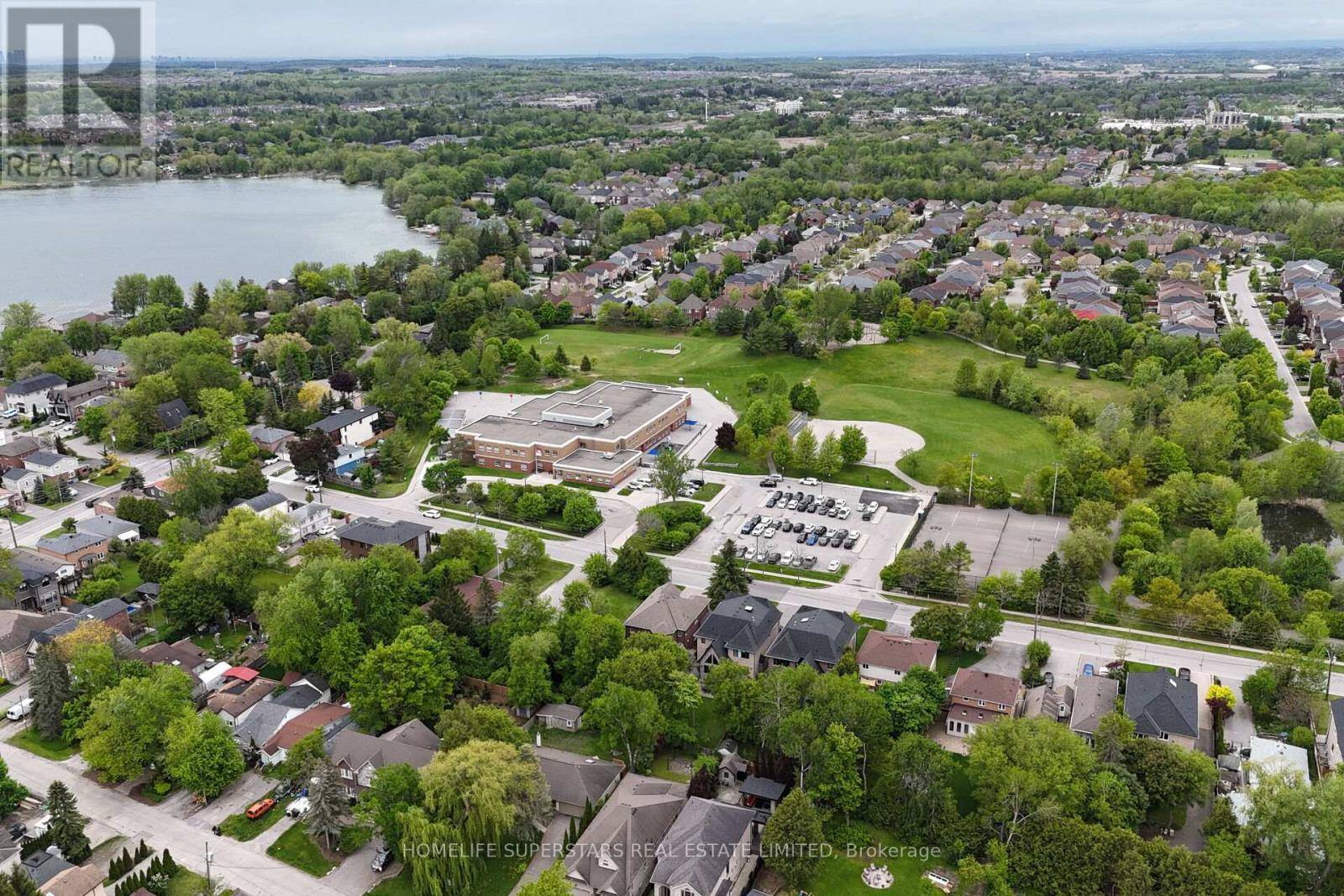 Richmond Hill (oak Ridges Lake Wilcox), ON L4E3E2,76 MORAY AVENUE