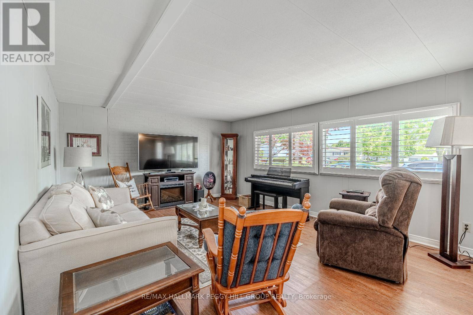 Innisfil, ON L9S1P3,9 GREEN GLADE COURT
