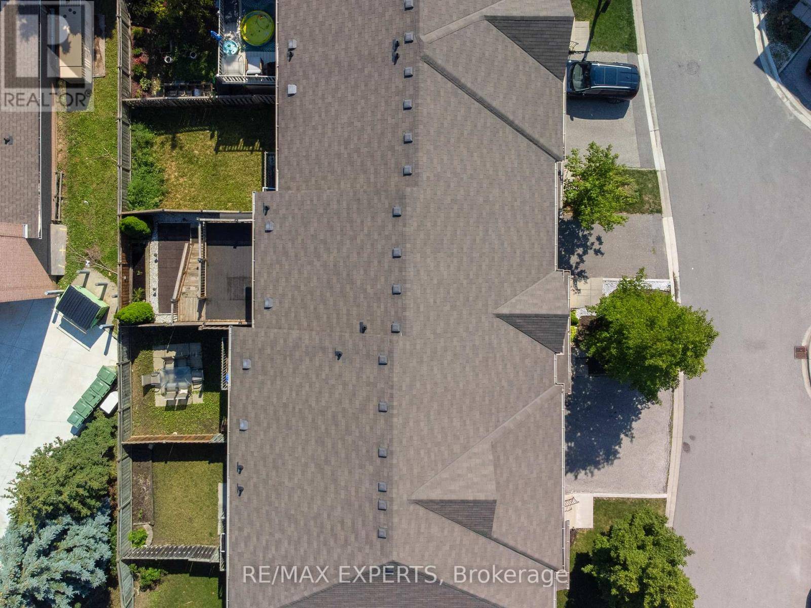 Vaughan (east Woodbridge), ON L4L9M9,19 Foxchase AVE #32