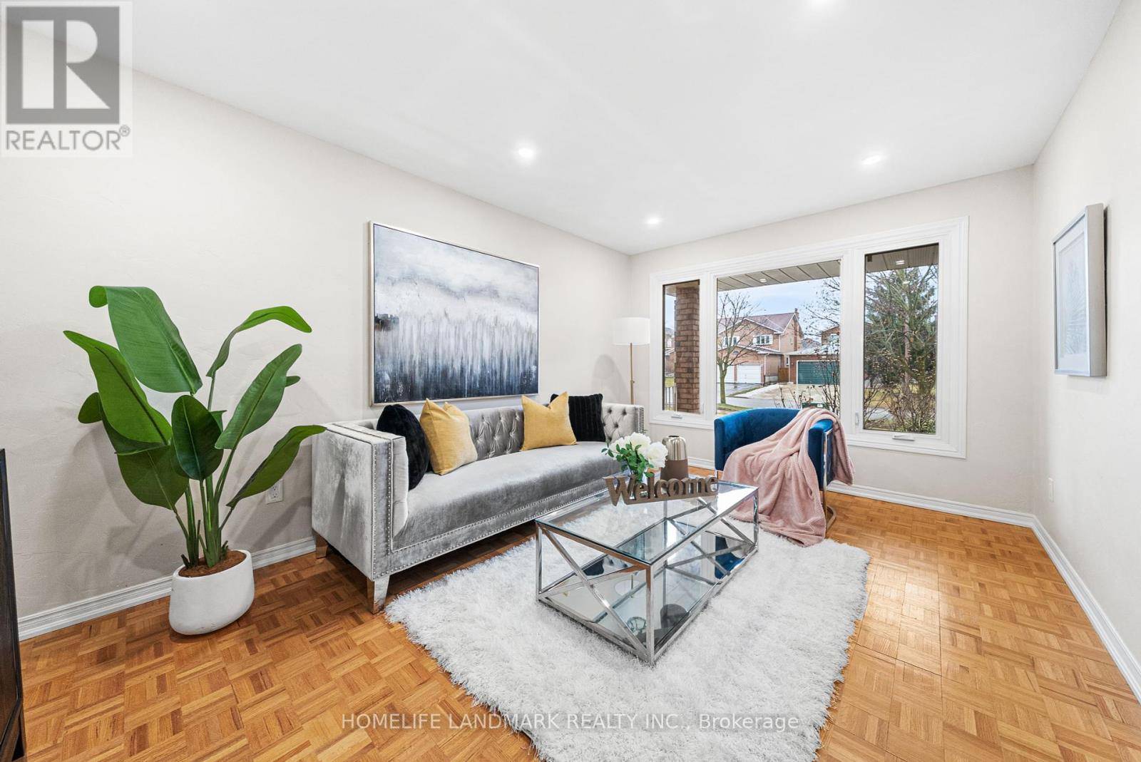 Vaughan (maple), ON L6A1K8,165 VALLEYWAY CRESCENT