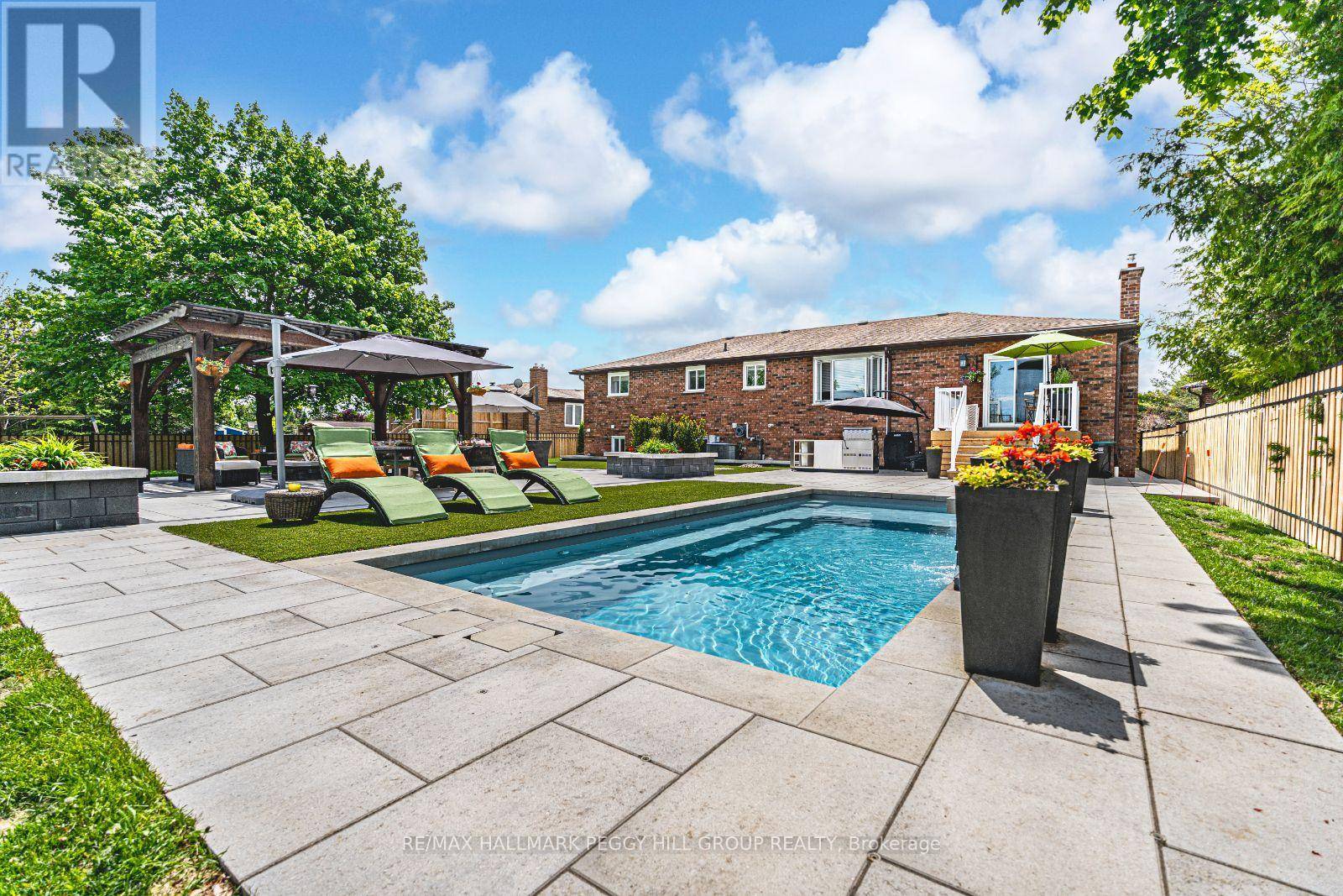 Innisfil (stroud), ON L9S1B5,2076 CHANTLER STREET