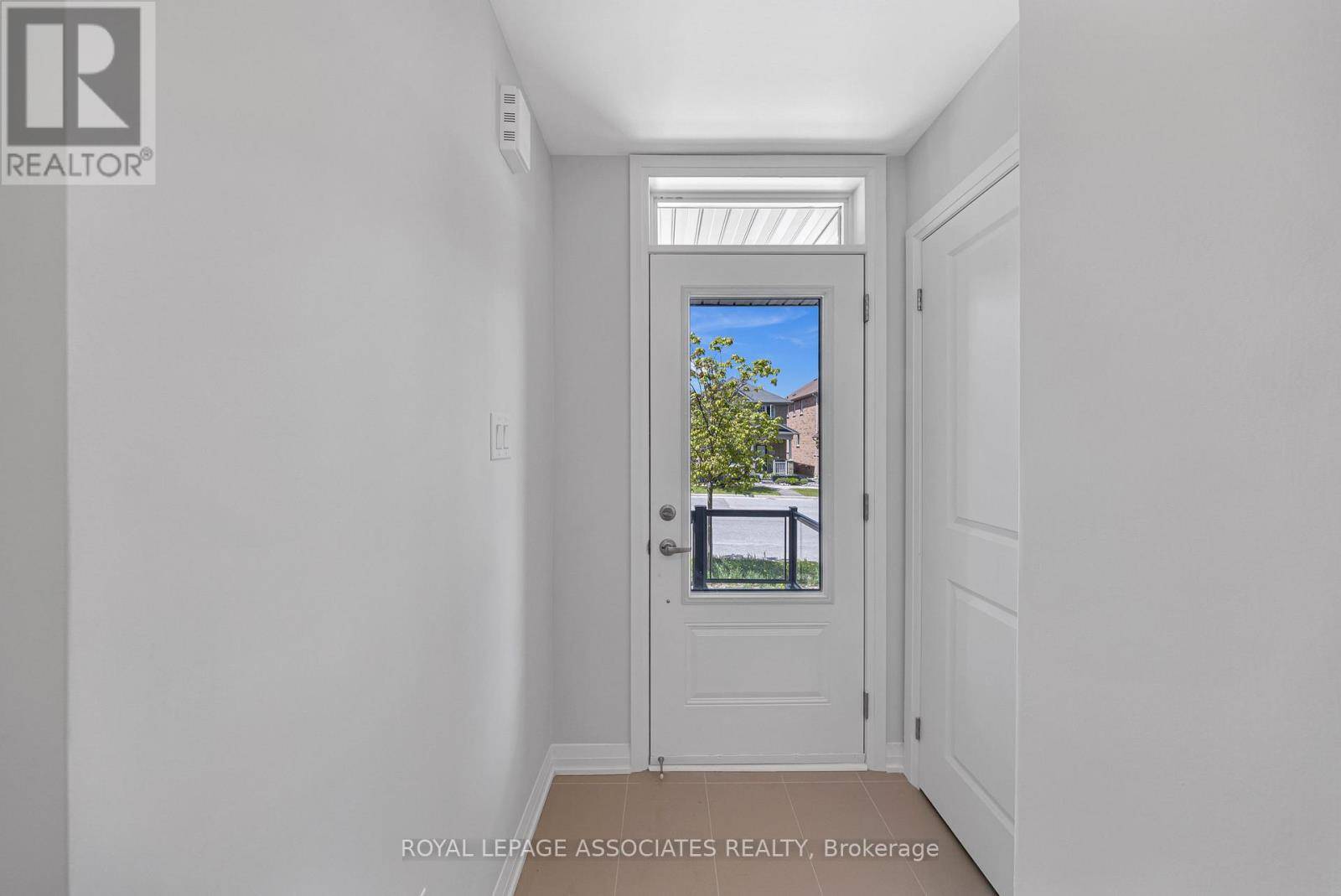Markham (cornell), ON L6B0V2,81 RUSTLE WOOD AVENUE