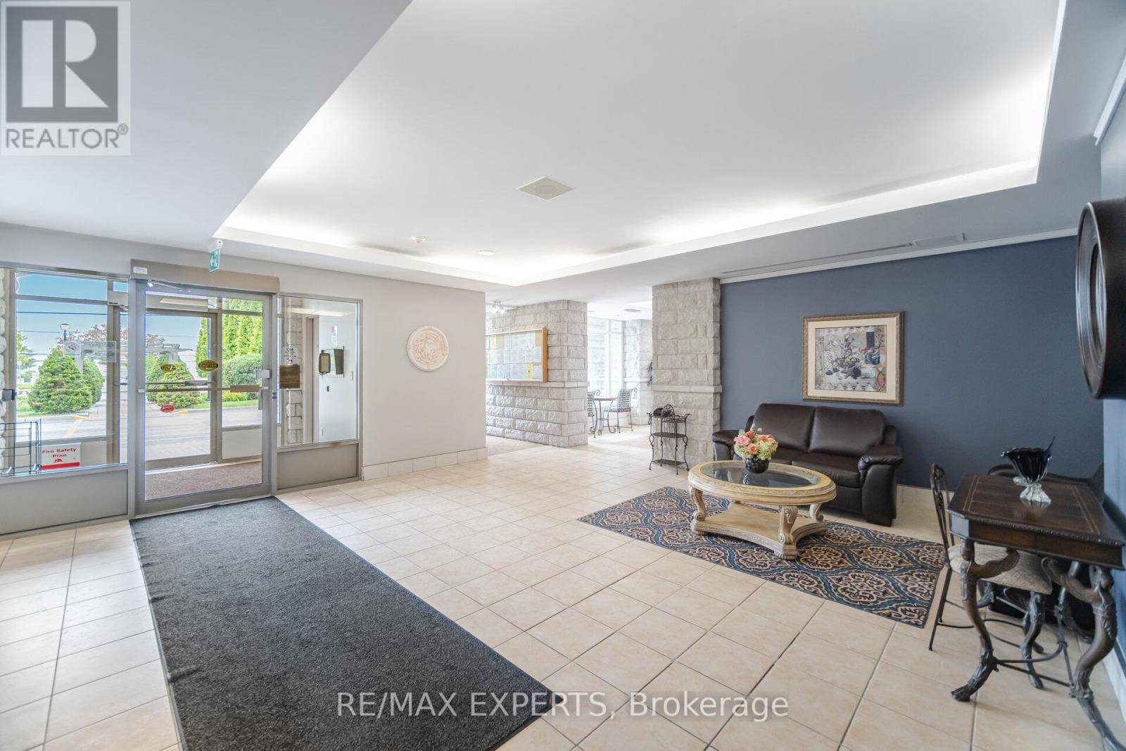 Vaughan (maple), ON L4K5N5,2504 Rutherford RD #312